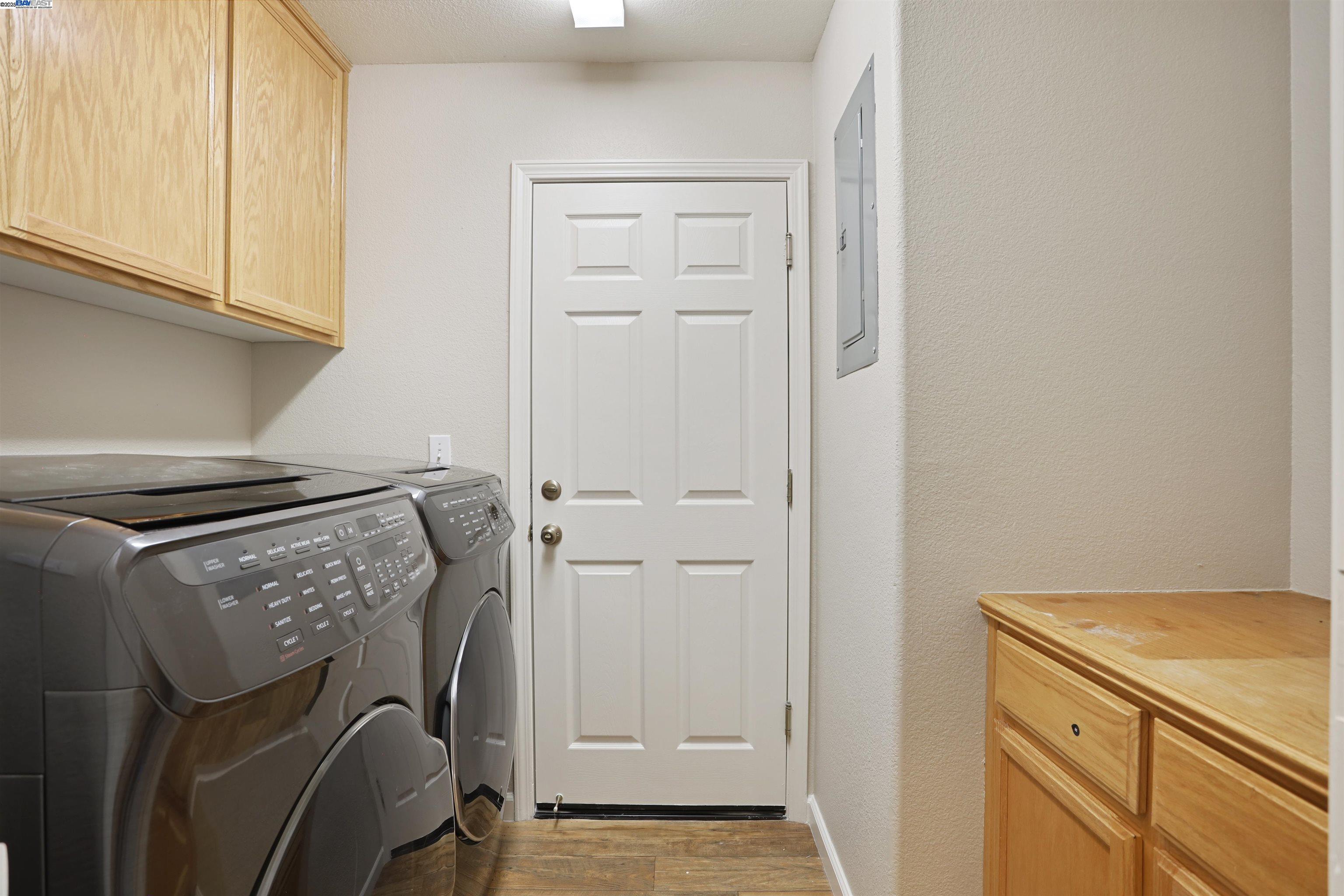 Detail Gallery Image 16 of 43 For 1841 Oregano Way, Tracy,  CA 95376-6727 - 5 Beds | 3 Baths