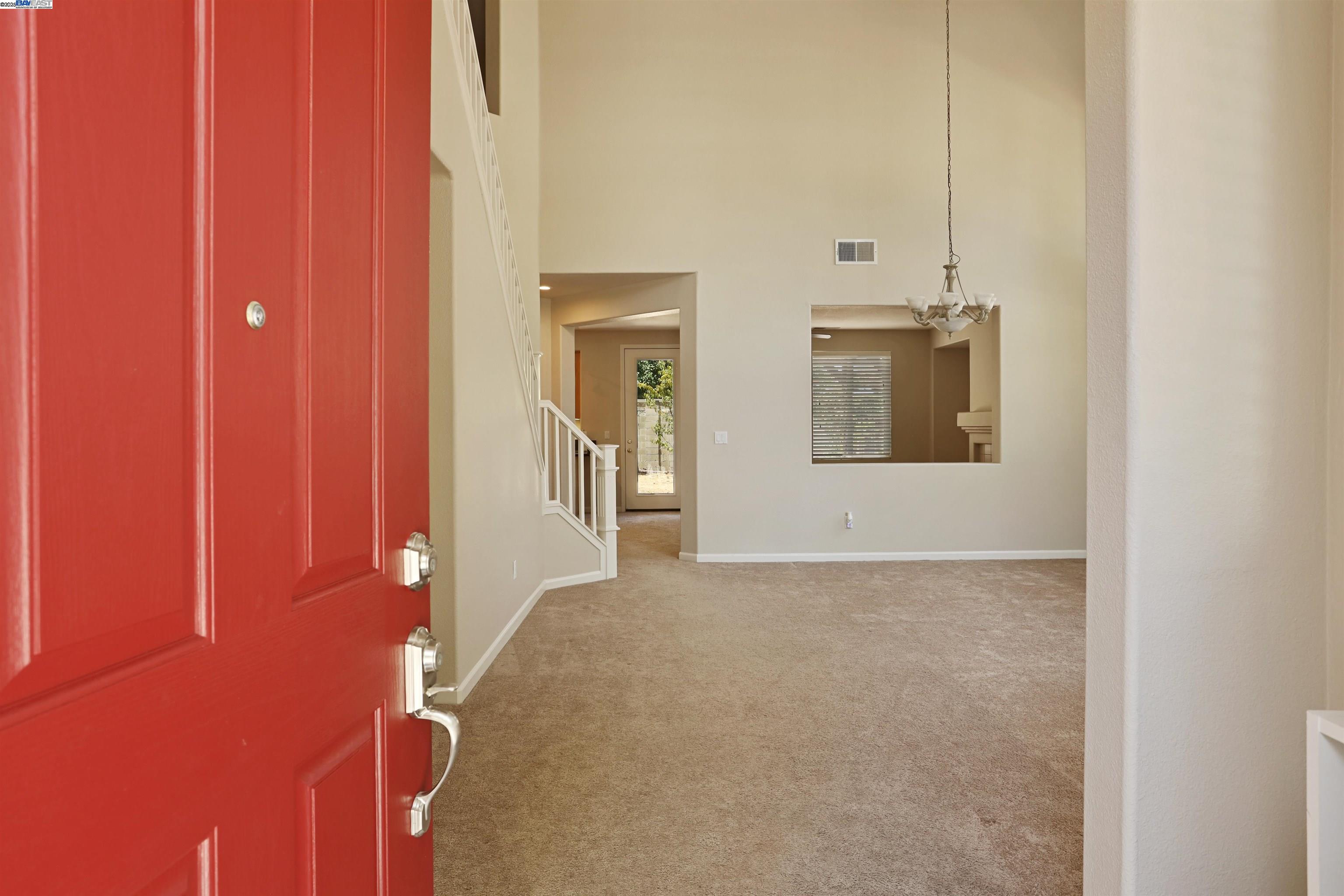 Detail Gallery Image 3 of 43 For 1841 Oregano Way, Tracy,  CA 95376-6727 - 5 Beds | 3 Baths