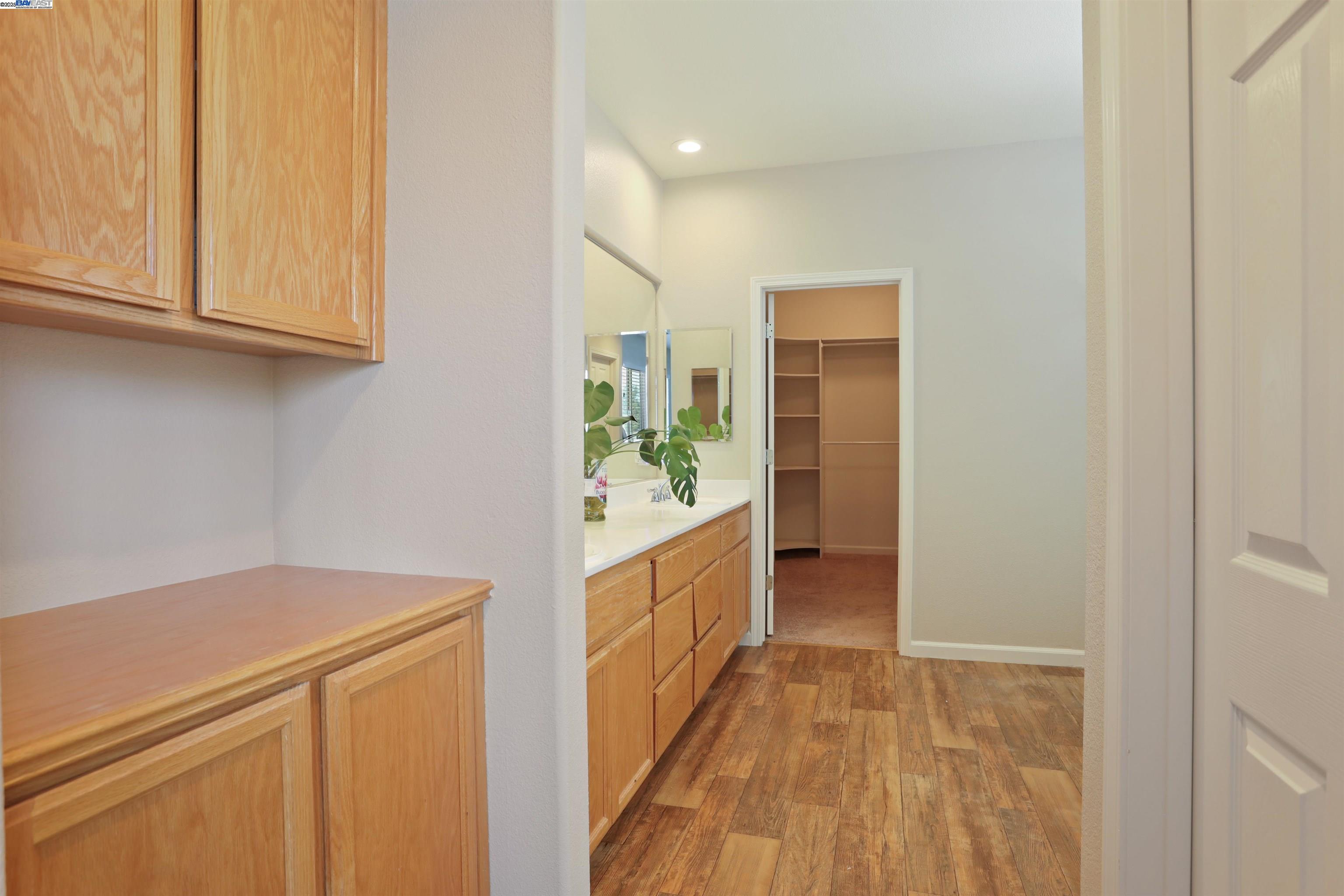 Detail Gallery Image 27 of 43 For 1841 Oregano Way, Tracy,  CA 95376-6727 - 5 Beds | 3 Baths