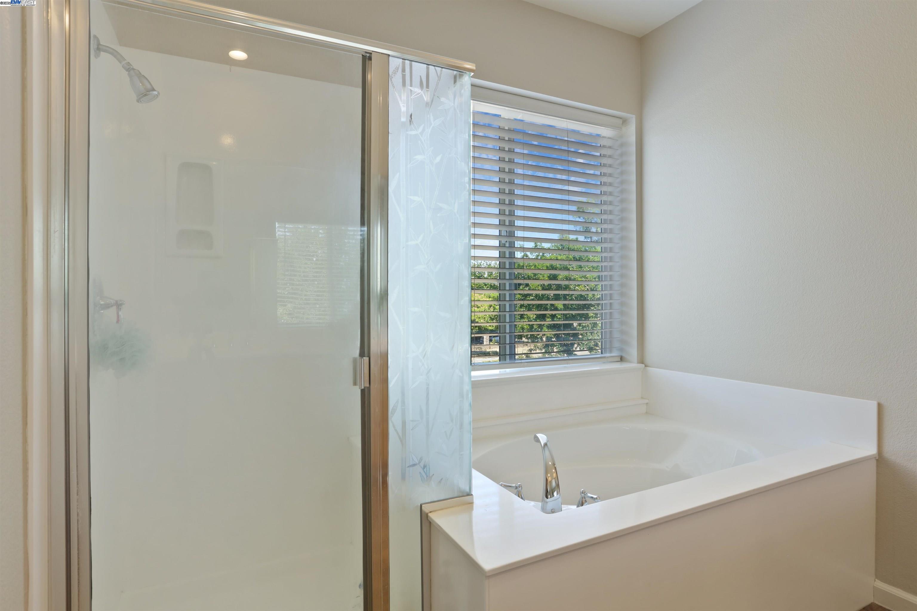 Detail Gallery Image 30 of 43 For 1841 Oregano Way, Tracy,  CA 95376-6727 - 5 Beds | 3 Baths