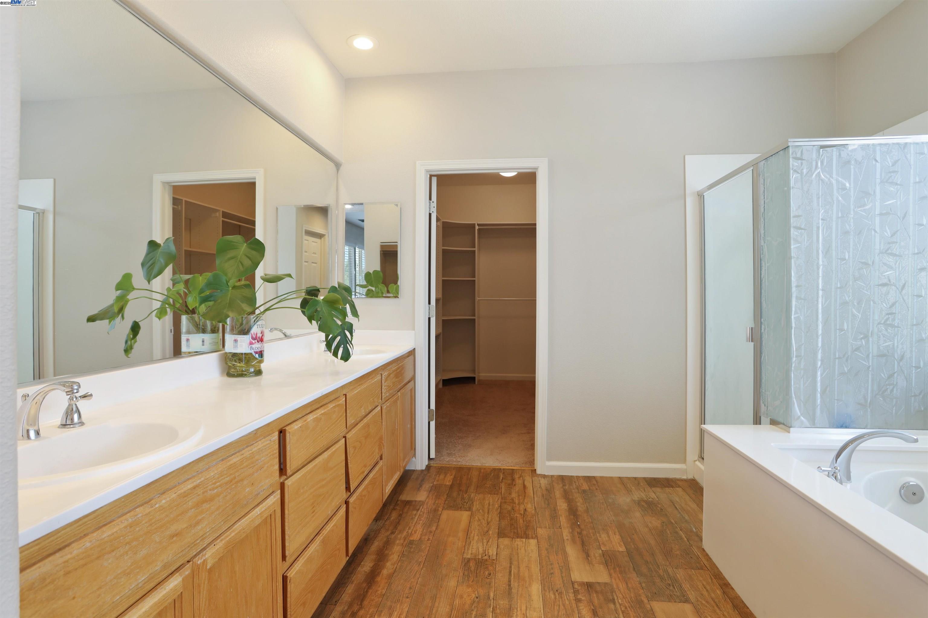 Detail Gallery Image 31 of 43 For 1841 Oregano Way, Tracy,  CA 95376-6727 - 5 Beds | 3 Baths