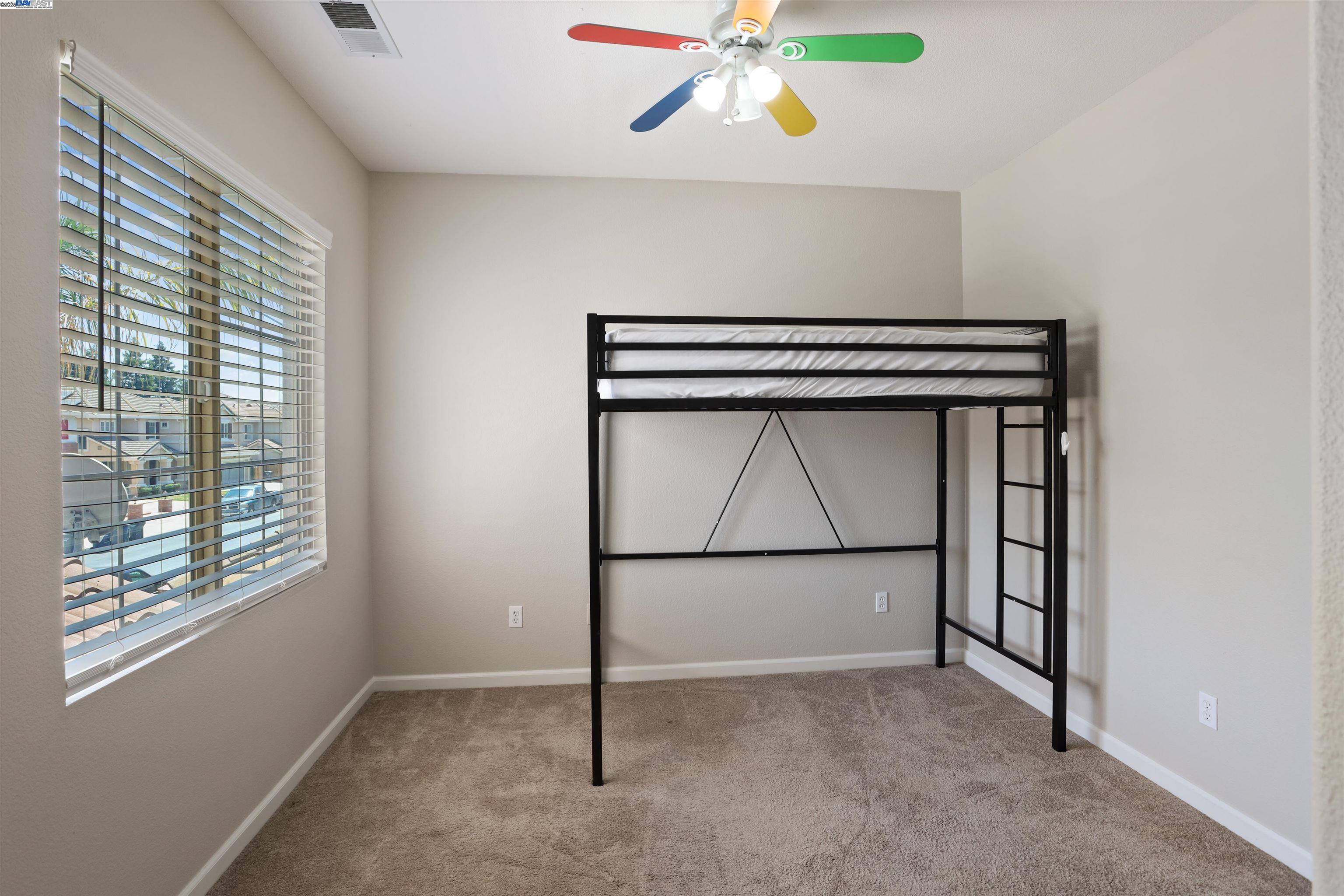 Detail Gallery Image 34 of 43 For 1841 Oregano Way, Tracy,  CA 95376-6727 - 5 Beds | 3 Baths