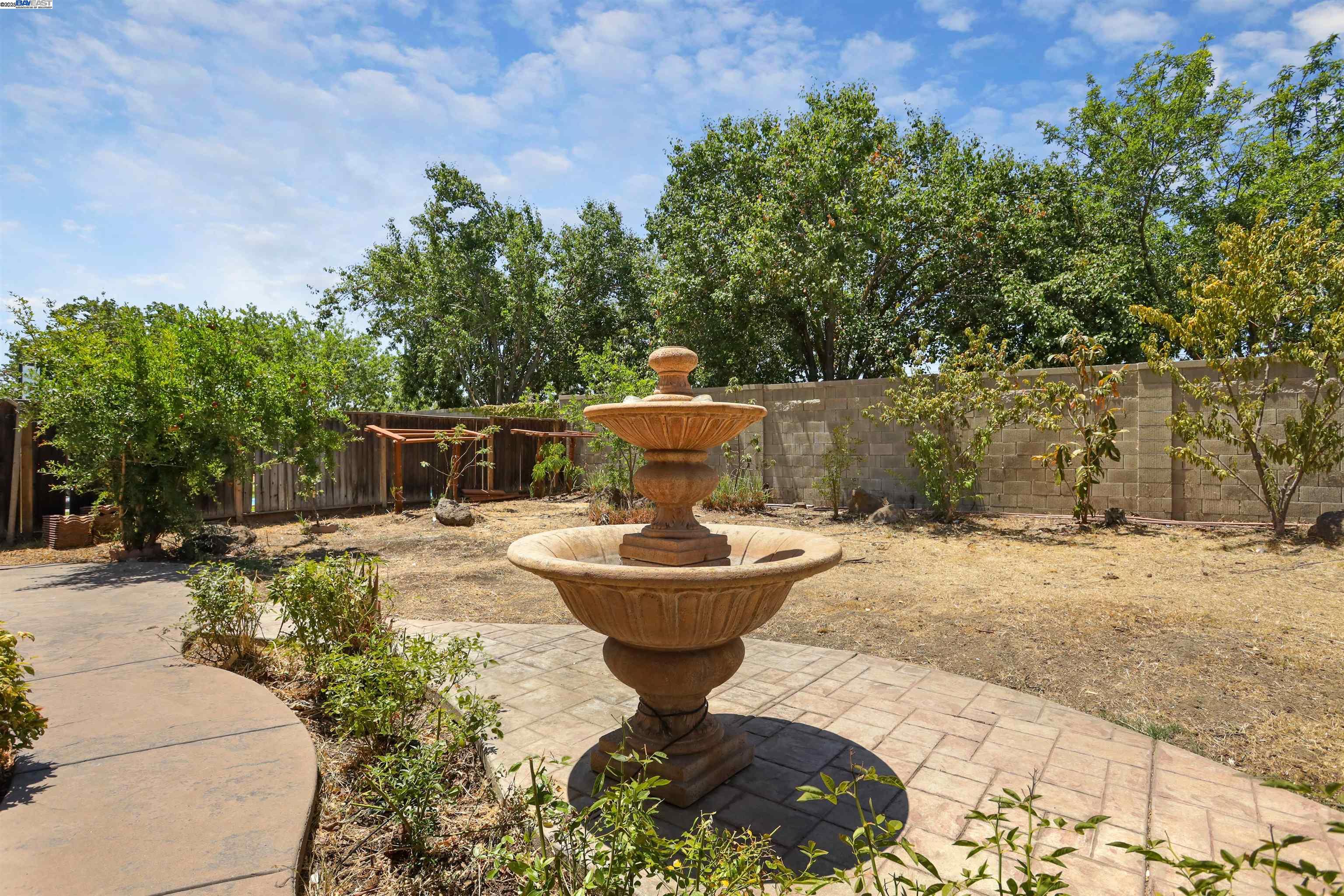 Detail Gallery Image 42 of 43 For 1841 Oregano Way, Tracy,  CA 95376-6727 - 5 Beds | 3 Baths