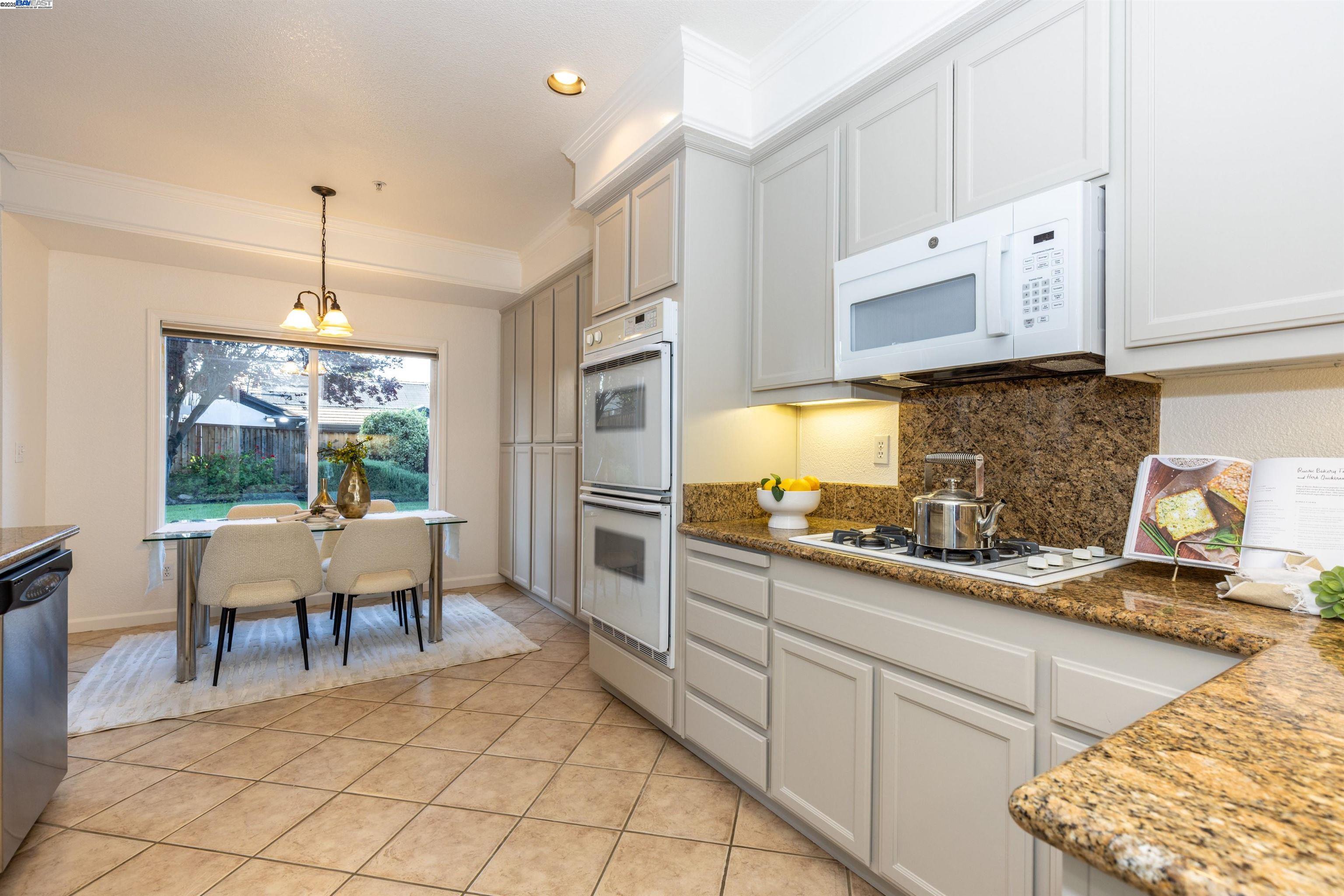 Detail Gallery Image 14 of 57 For 4244 Milton Way, Livermore,  CA 94551 - 4 Beds | 2 Baths