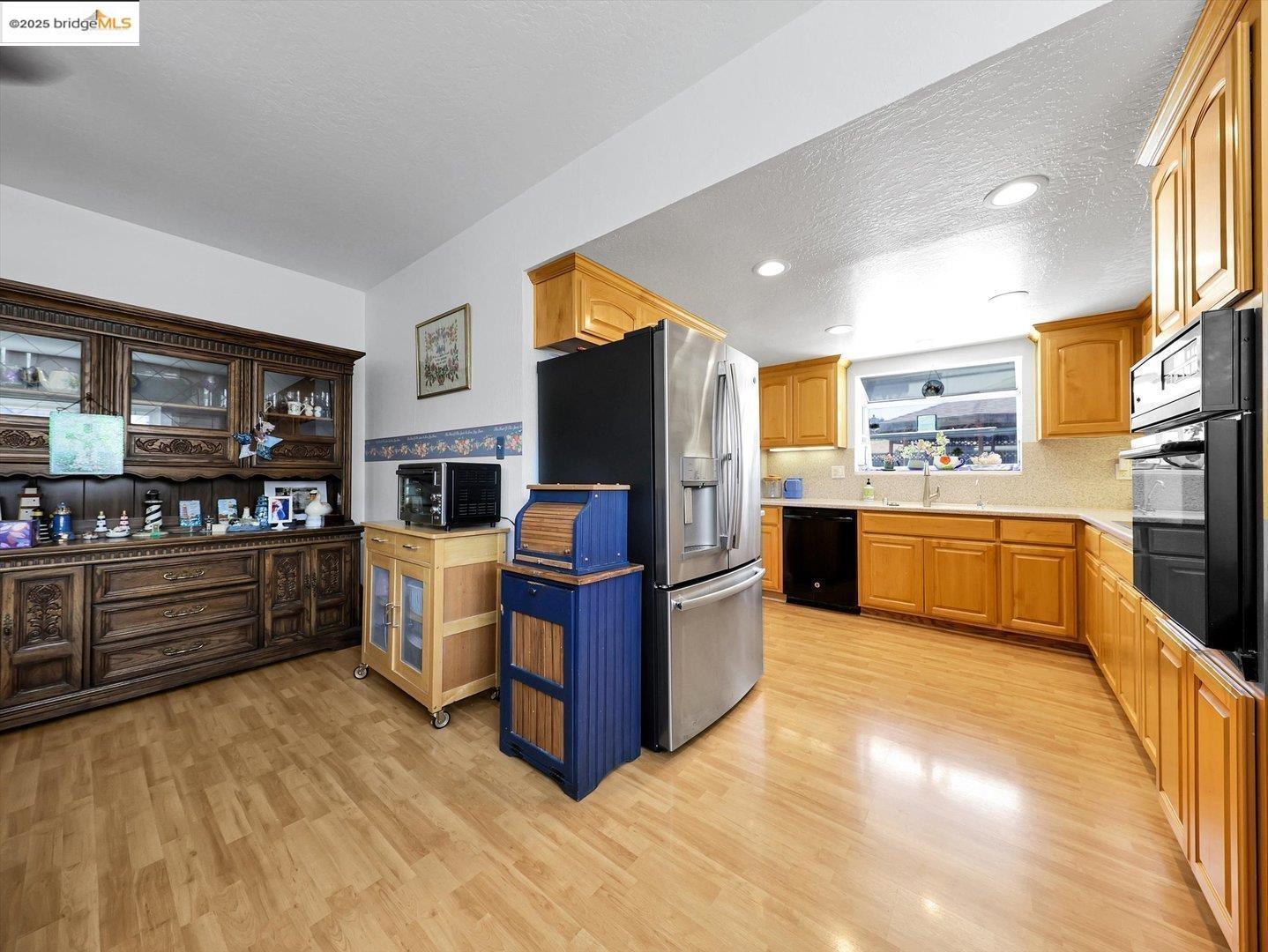 Detail Gallery Image 11 of 33 For 3326 Hacienda Way, Antioch,  CA 94509 - 3 Beds | 2 Baths