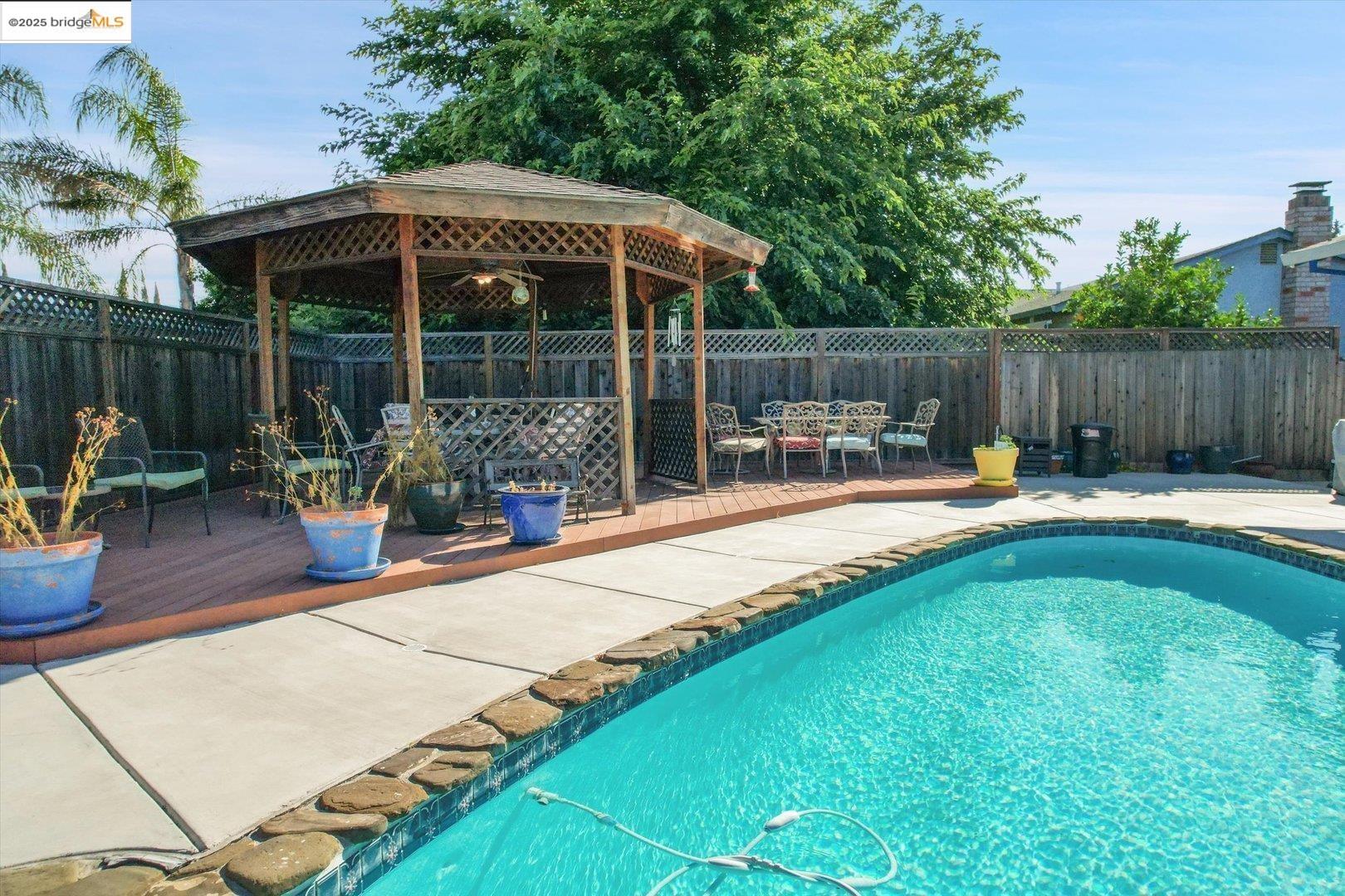 Detail Gallery Image 27 of 33 For 3326 Hacienda Way, Antioch,  CA 94509 - 3 Beds | 2 Baths
