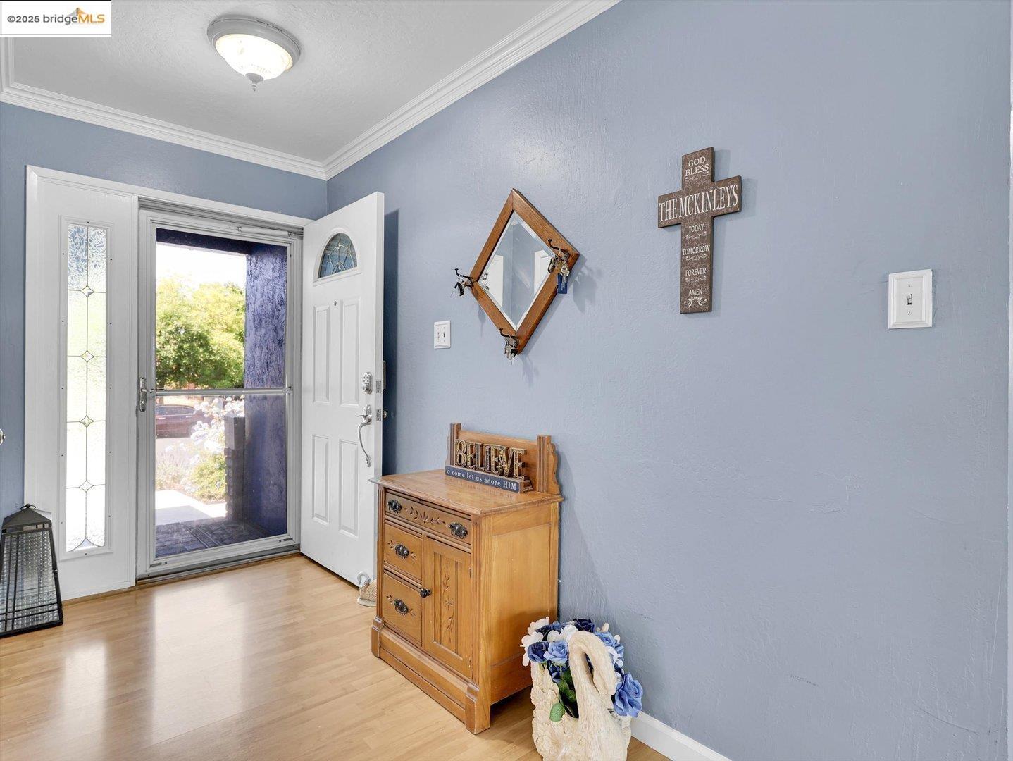 Detail Gallery Image 4 of 33 For 3326 Hacienda Way, Antioch,  CA 94509 - 3 Beds | 2 Baths