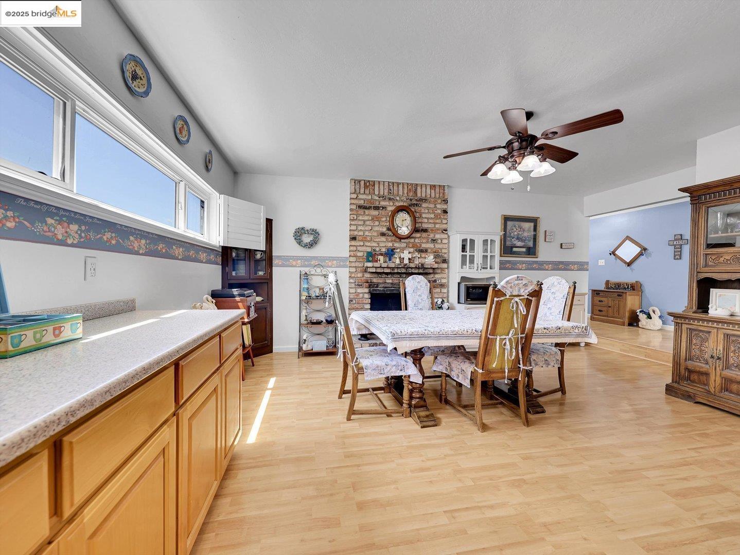 Detail Gallery Image 9 of 33 For 3326 Hacienda Way, Antioch,  CA 94509 - 3 Beds | 2 Baths