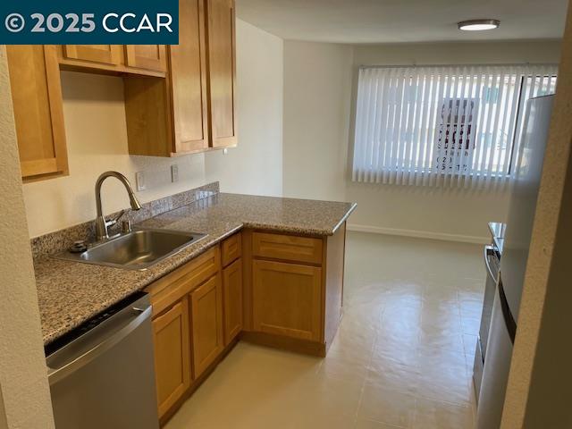 Detail Gallery Image 14 of 16 For 5050 Valley Crest Dr. #66,  Concord,  CA 94521 - 3 Beds | 2 Baths