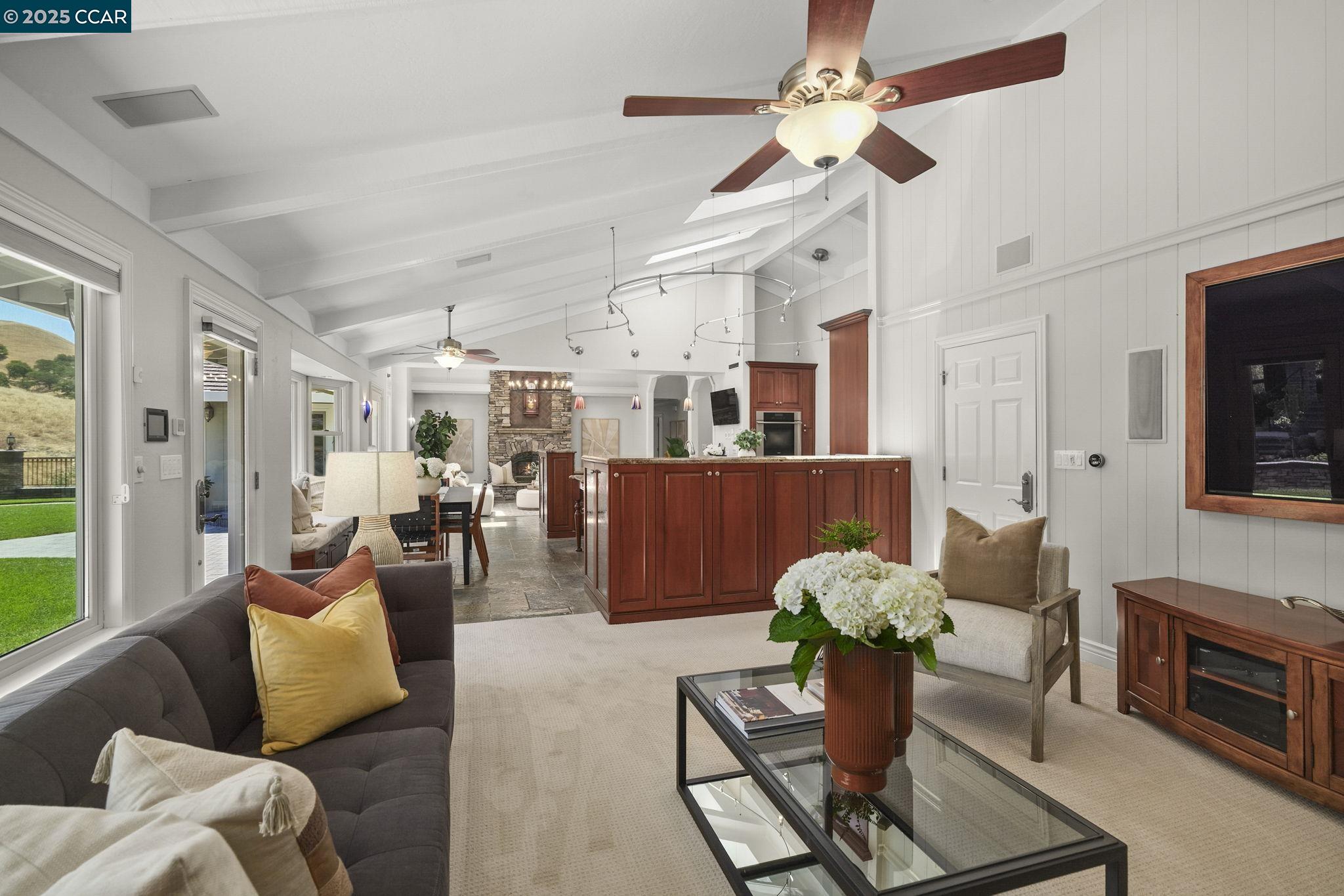 Detail Gallery Image 18 of 49 For 1883 Piedras Cir, Alamo,  CA 94507 - 4 Beds | 3 Baths