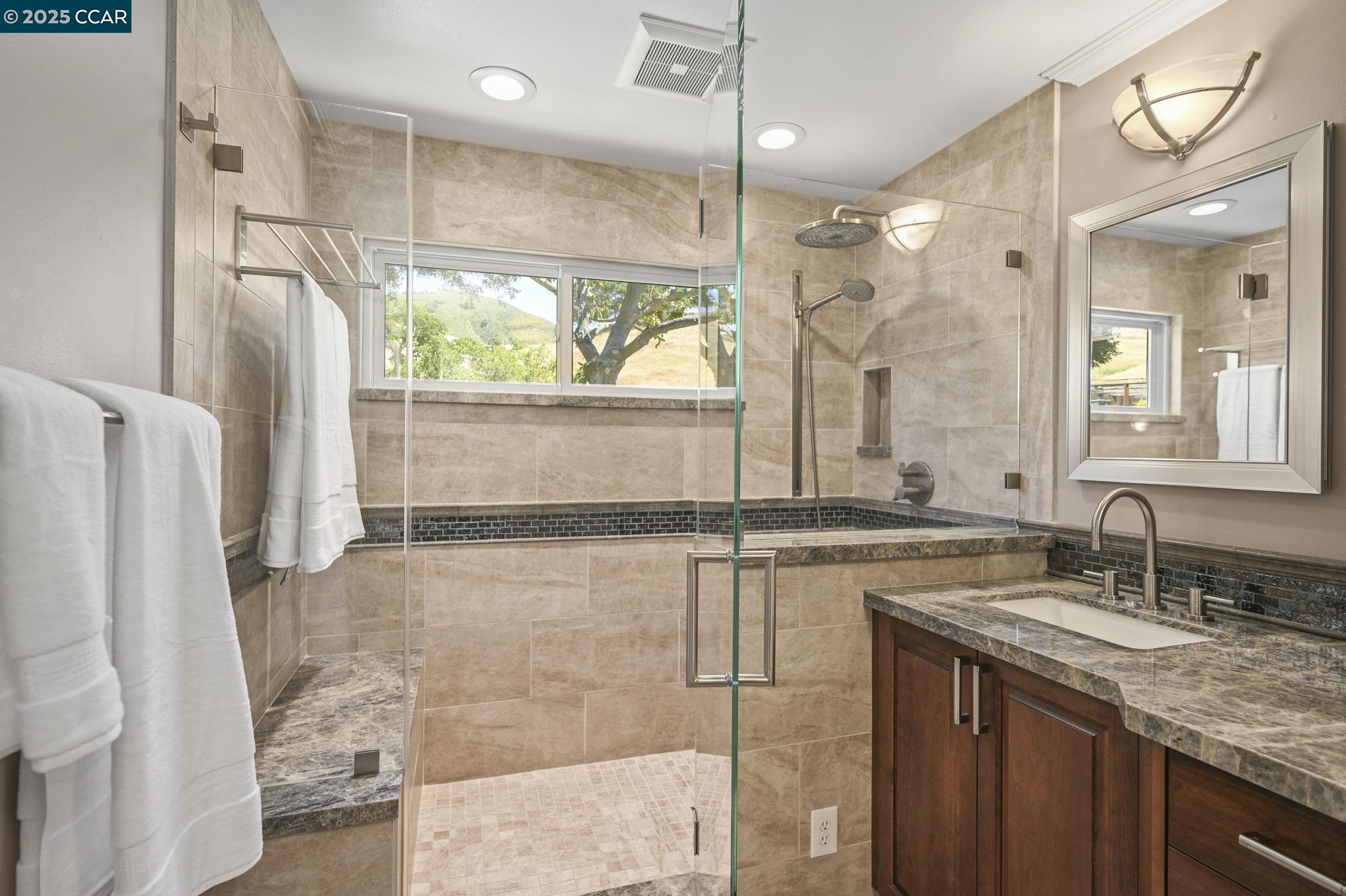Detail Gallery Image 28 of 49 For 1883 Piedras Cir, Alamo,  CA 94507 - 4 Beds | 3 Baths