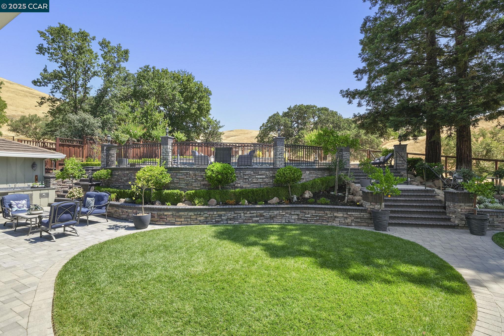 Detail Gallery Image 30 of 49 For 1883 Piedras Cir, Alamo,  CA 94507 - 4 Beds | 3 Baths