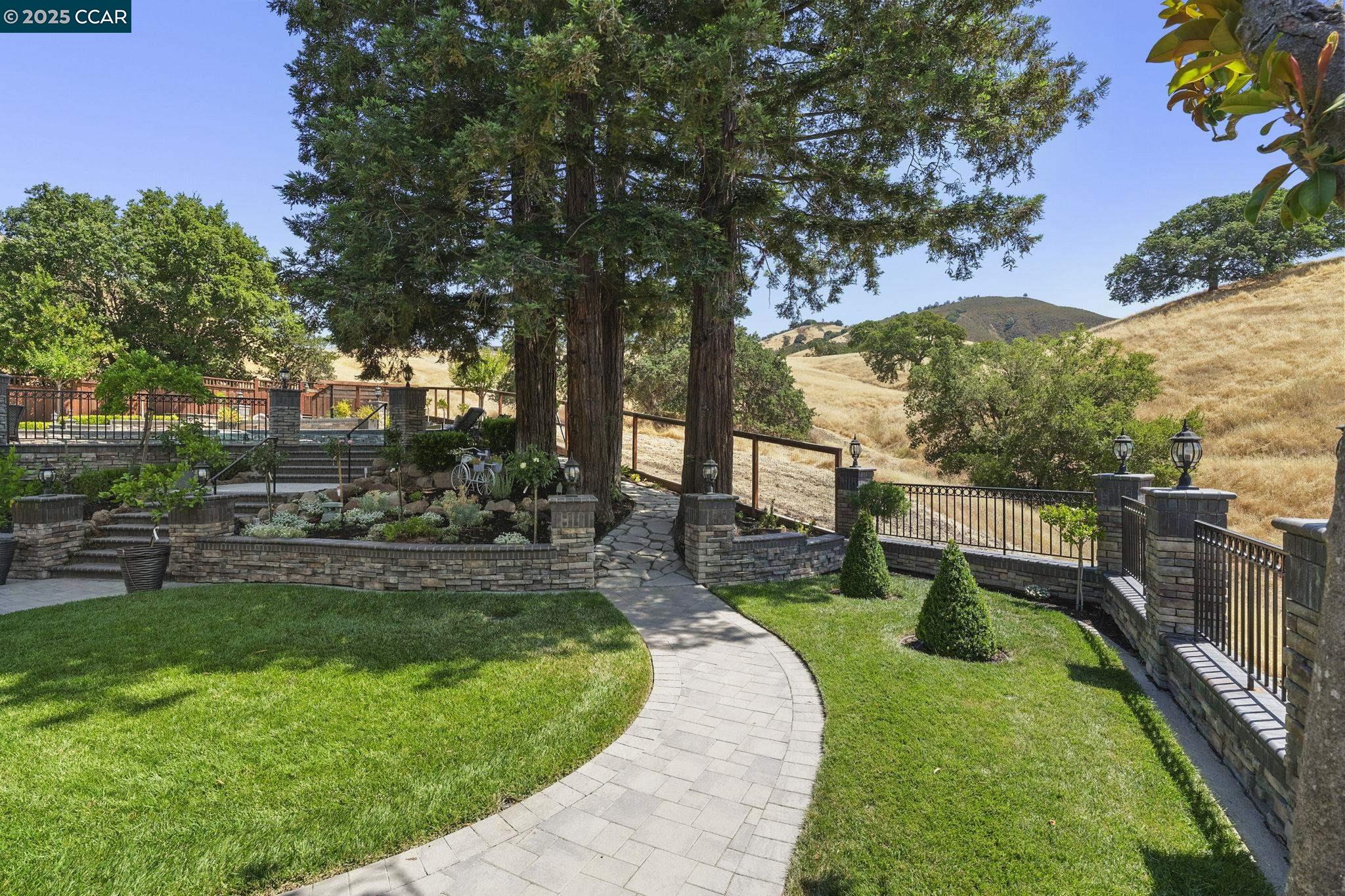 Detail Gallery Image 31 of 49 For 1883 Piedras Cir, Alamo,  CA 94507 - 4 Beds | 3 Baths