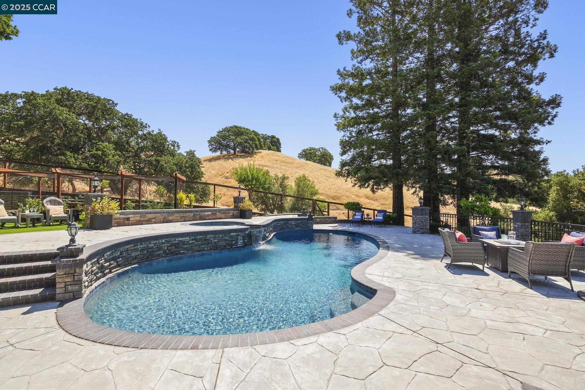 Detail Gallery Image 34 of 49 For 1883 Piedras Cir, Alamo,  CA 94507 - 4 Beds | 3 Baths