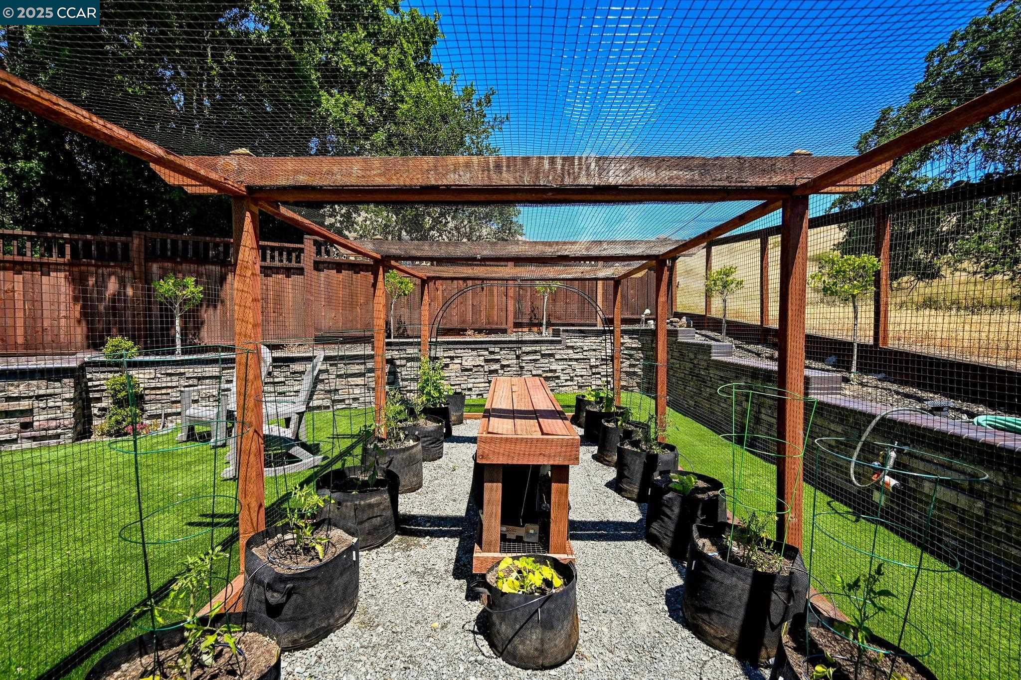 Detail Gallery Image 40 of 49 For 1883 Piedras Cir, Alamo,  CA 94507 - 4 Beds | 3 Baths