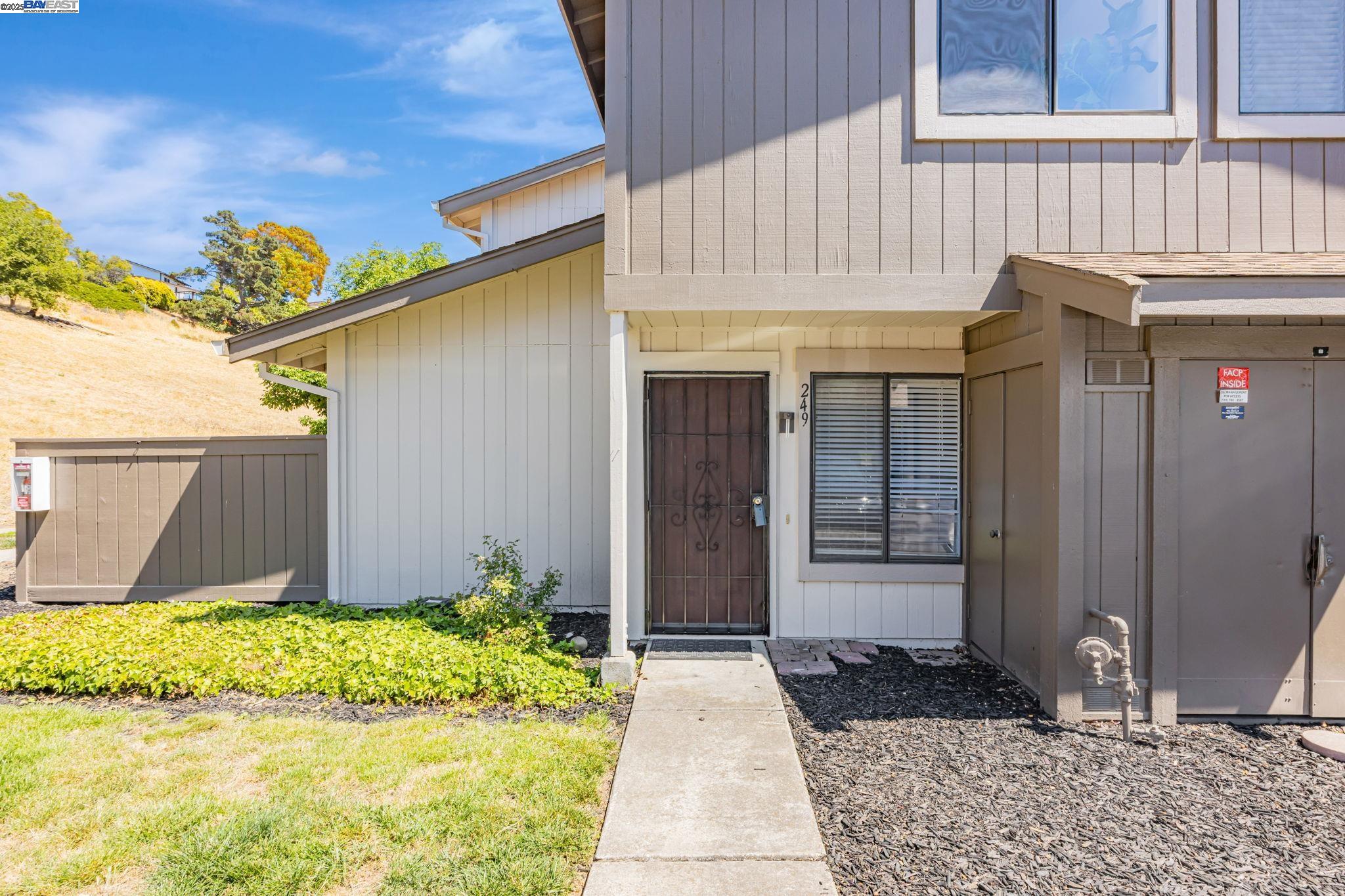 Photo #2: 41103459 Listing 