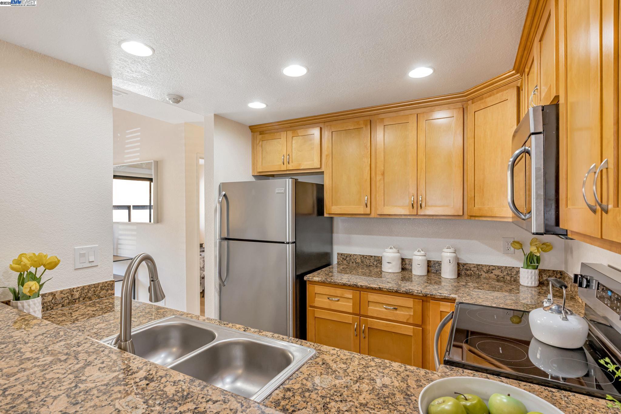 Photo #8: 41103459 Listing: Photo #8