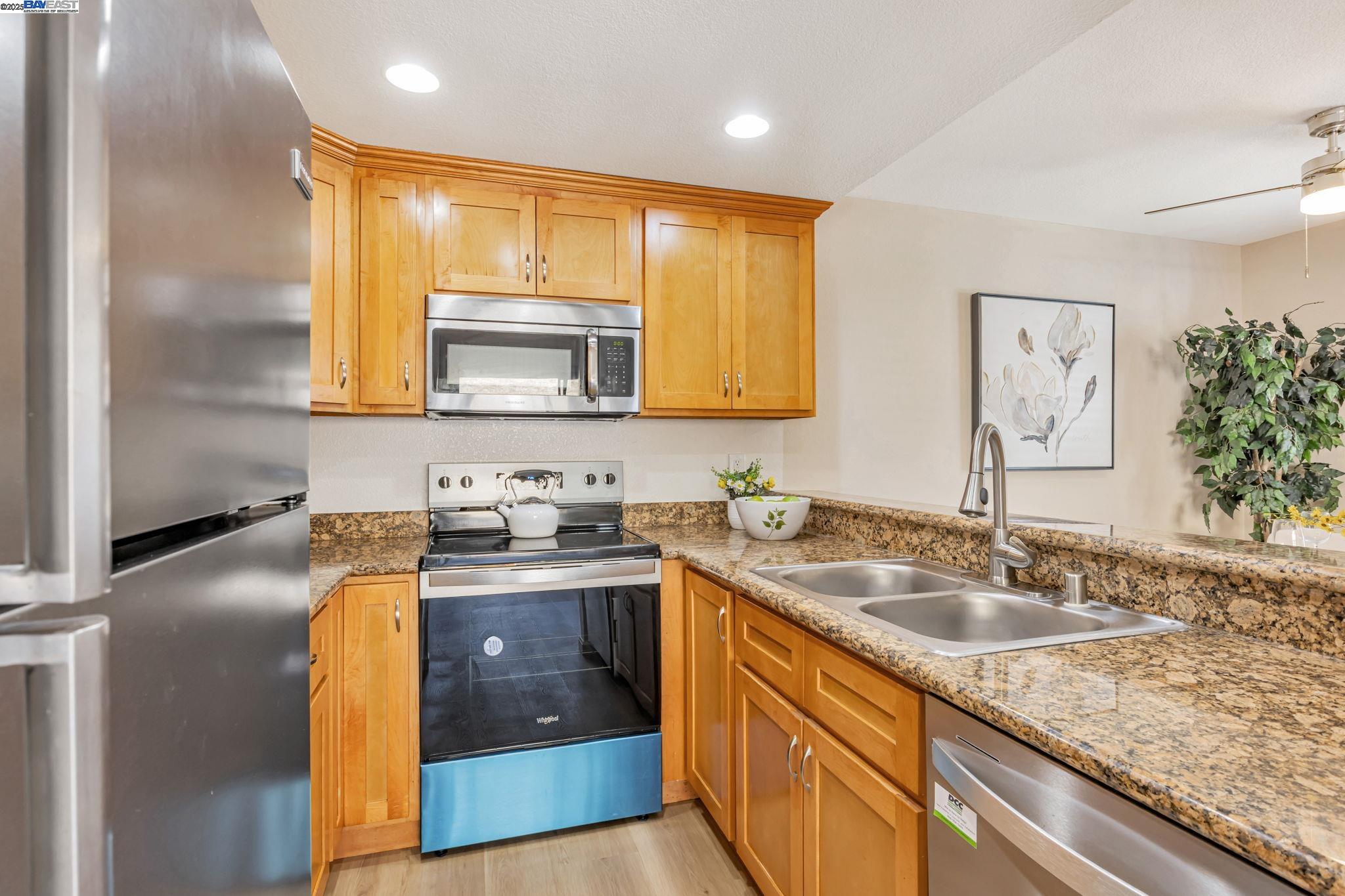 Photo #9: 41103459 Listing: Photo #9
