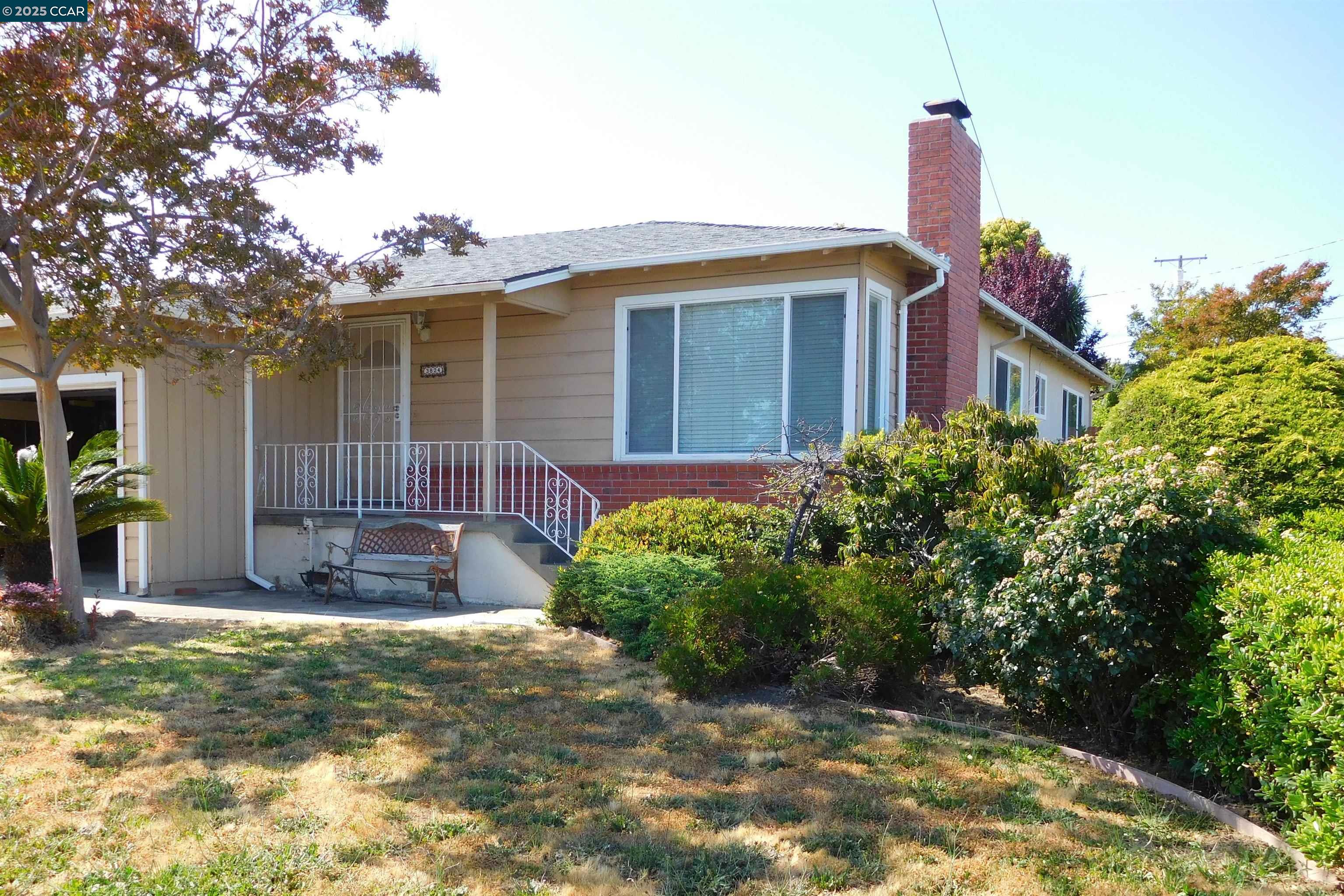 Detail Gallery Image 1 of 1 For 3824 Wilson Ave., Castro Valley,  CA 94546 - 3 Beds | 2 Baths