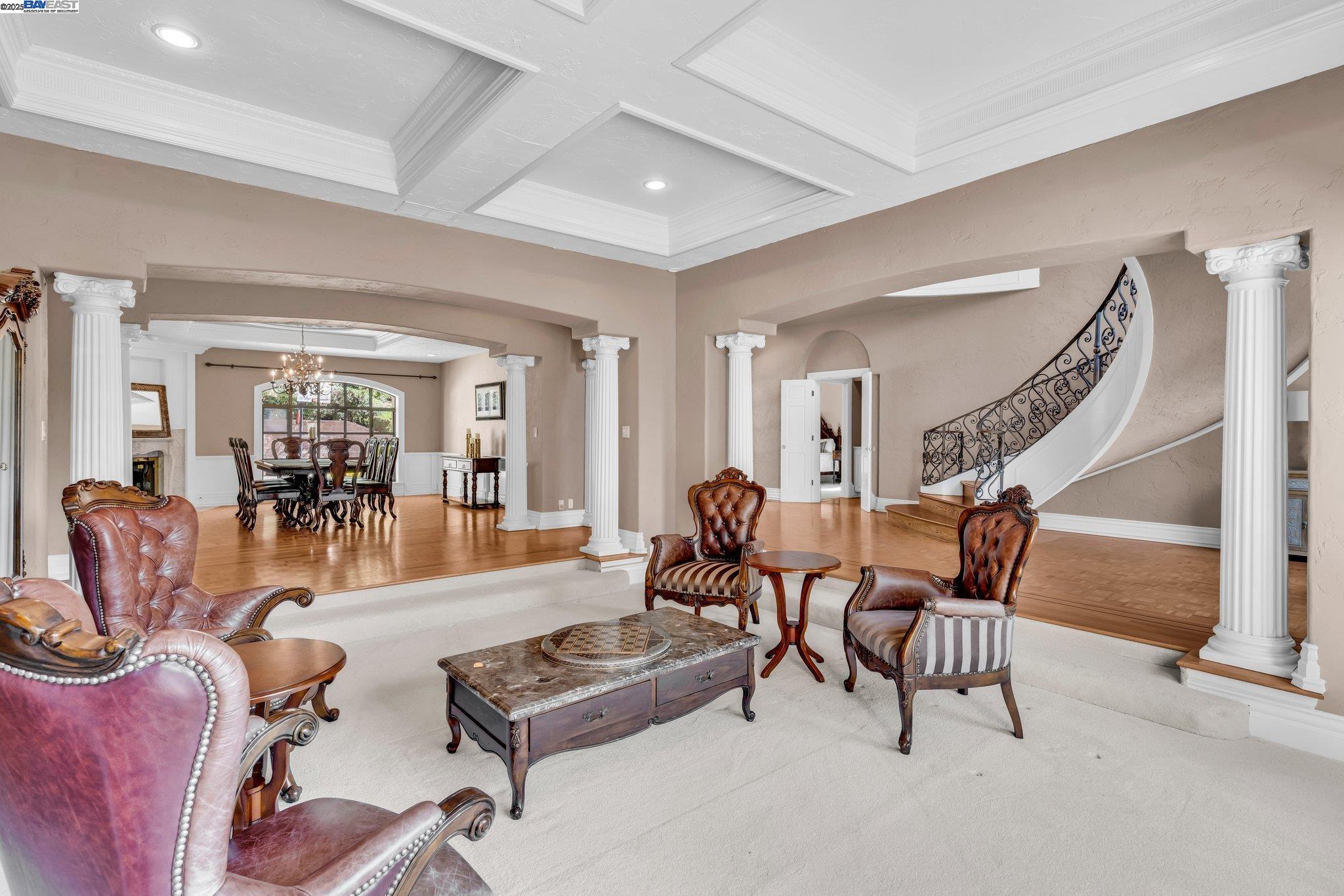 Detail Gallery Image 12 of 56 For 219 Valley Oaks Dr, Alamo,  CA 94507 - 4 Beds | 4/1 Baths