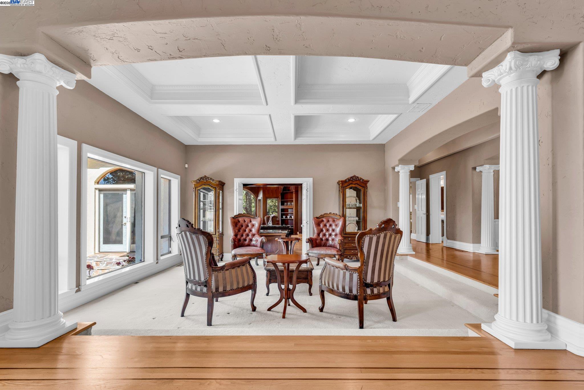 Detail Gallery Image 14 of 56 For 219 Valley Oaks Dr, Alamo,  CA 94507 - 4 Beds | 4/1 Baths