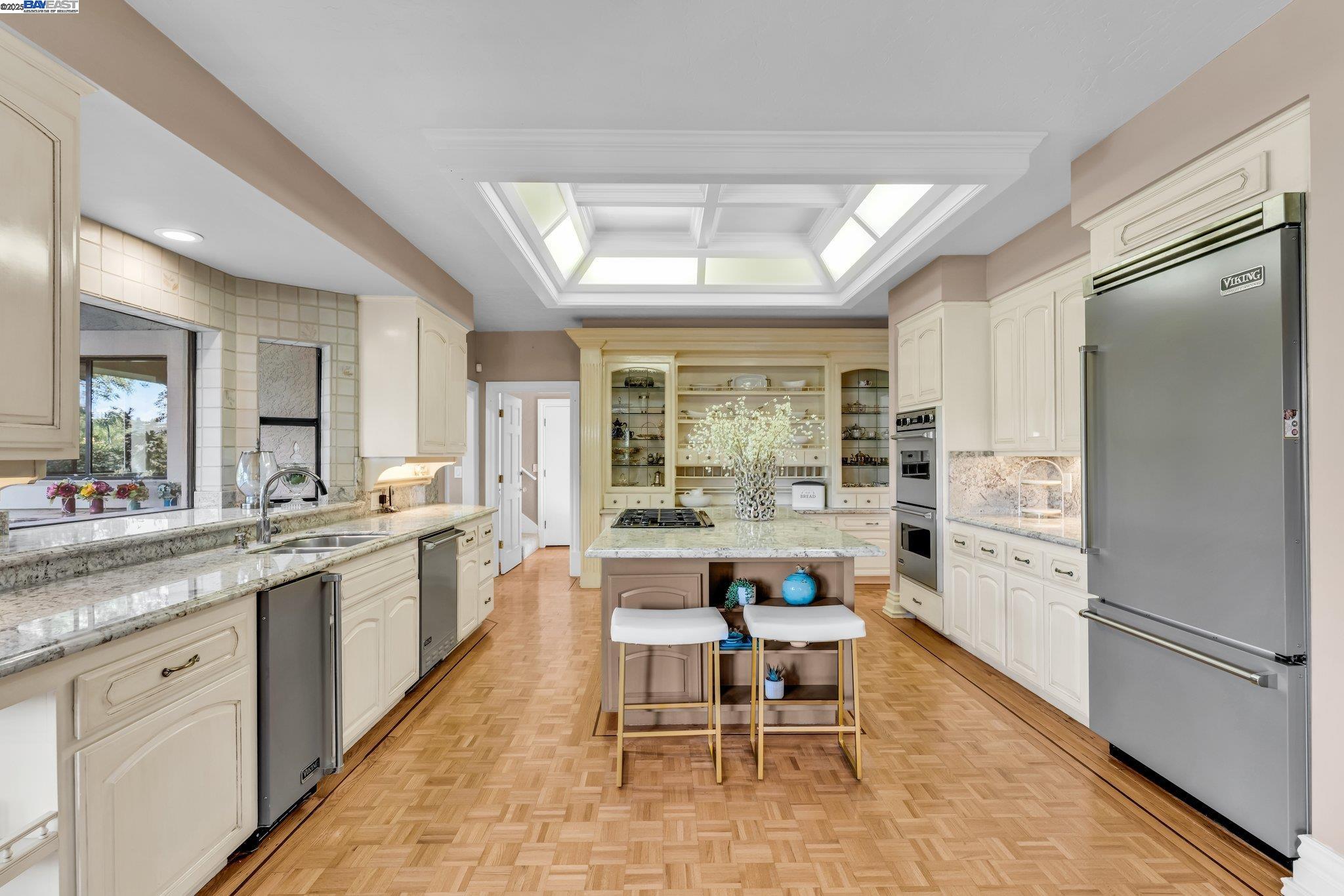 Detail Gallery Image 19 of 56 For 219 Valley Oaks Dr, Alamo,  CA 94507 - 4 Beds | 4/1 Baths