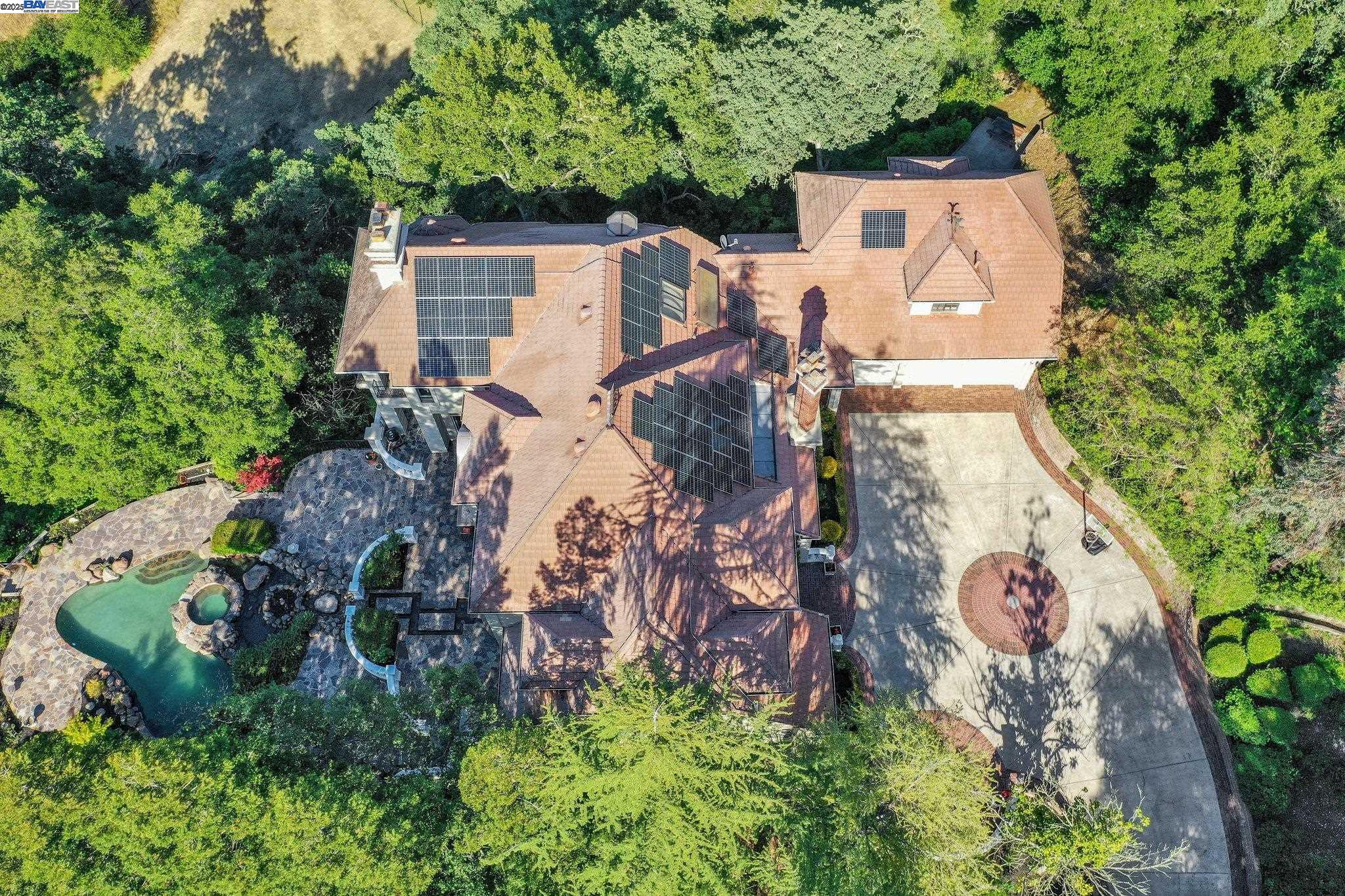 Detail Gallery Image 3 of 56 For 219 Valley Oaks Dr, Alamo,  CA 94507 - 4 Beds | 4/1 Baths