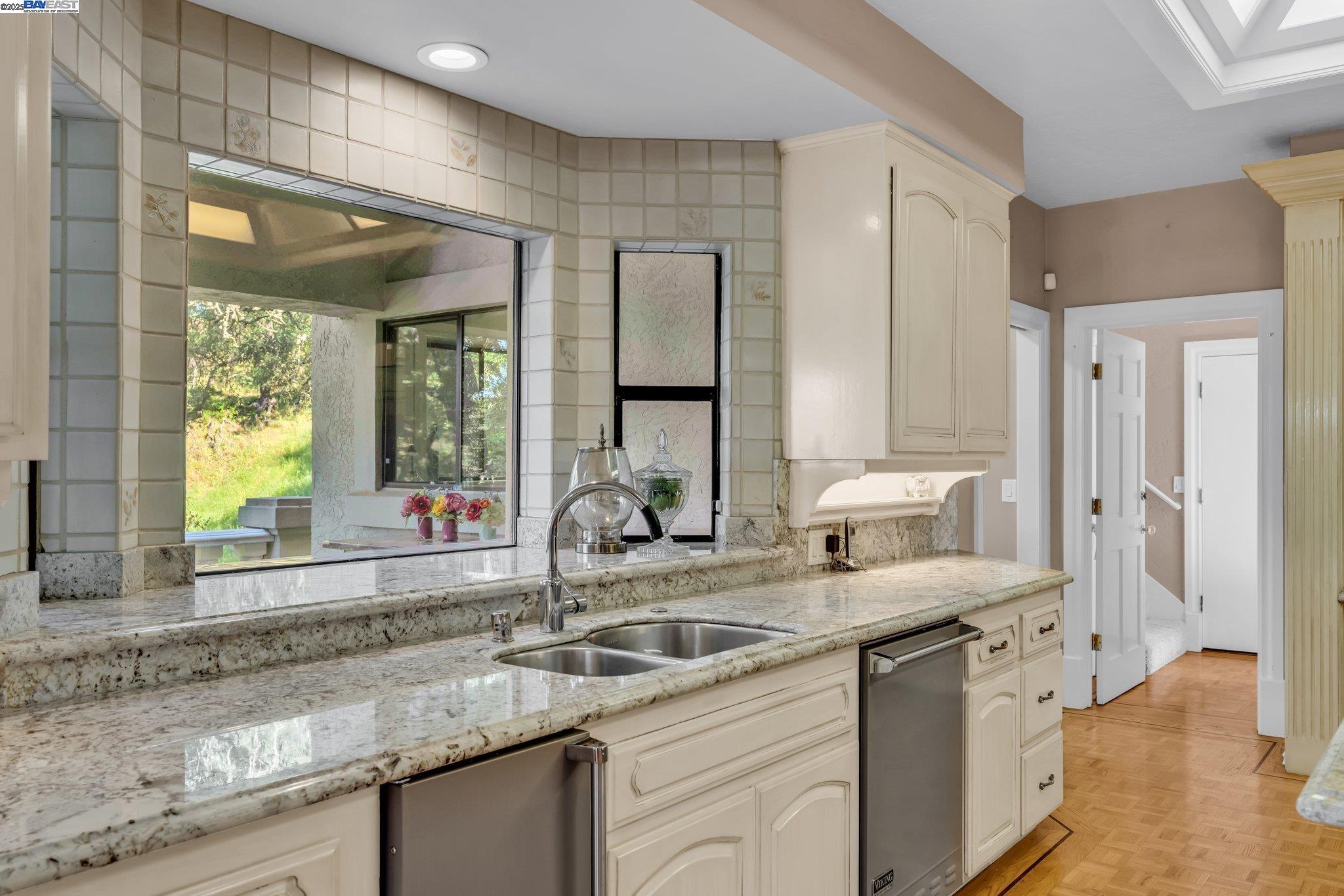 Detail Gallery Image 23 of 56 For 219 Valley Oaks Dr, Alamo,  CA 94507 - 4 Beds | 4/1 Baths