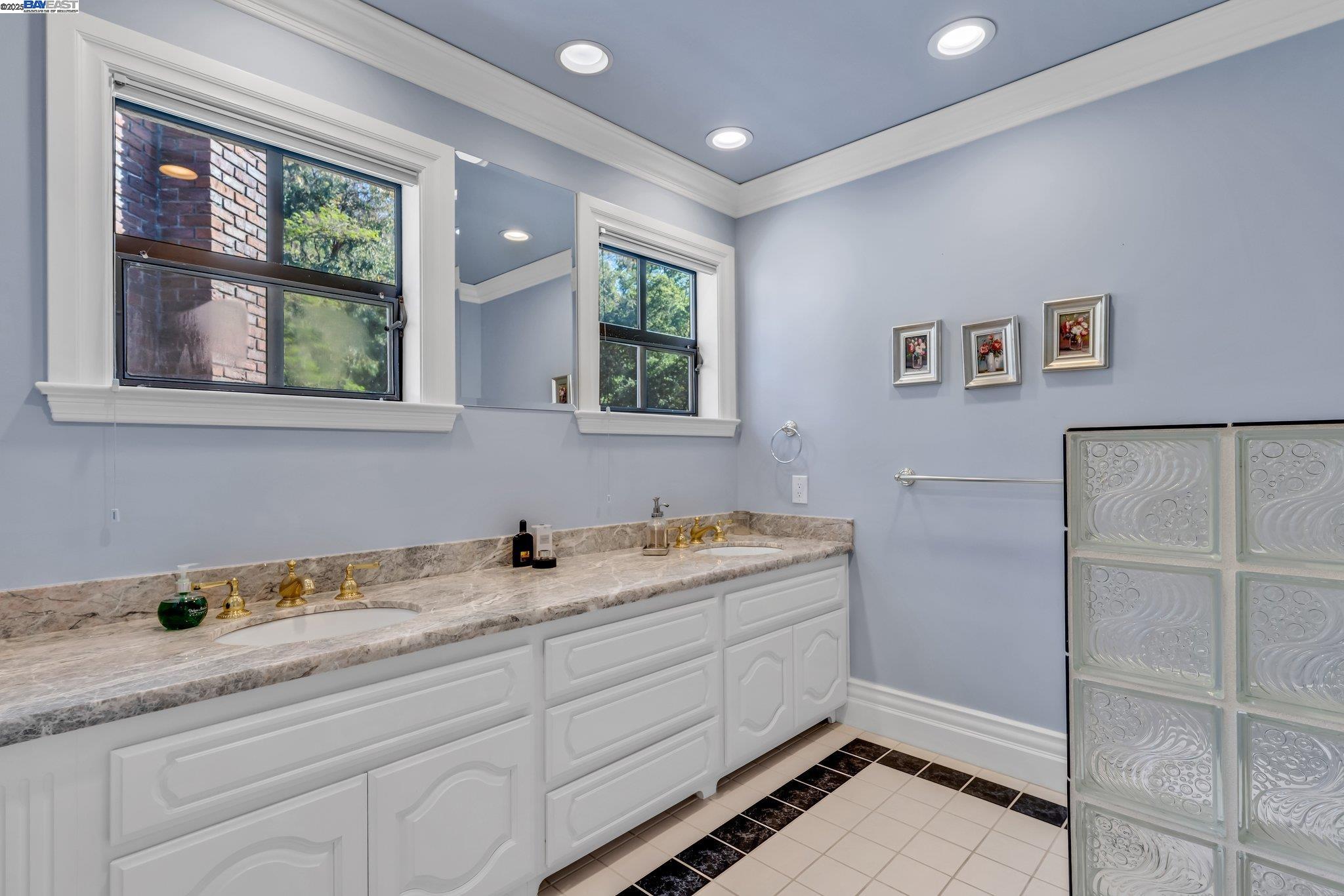 Detail Gallery Image 43 of 56 For 219 Valley Oaks Dr, Alamo,  CA 94507 - 4 Beds | 4/1 Baths