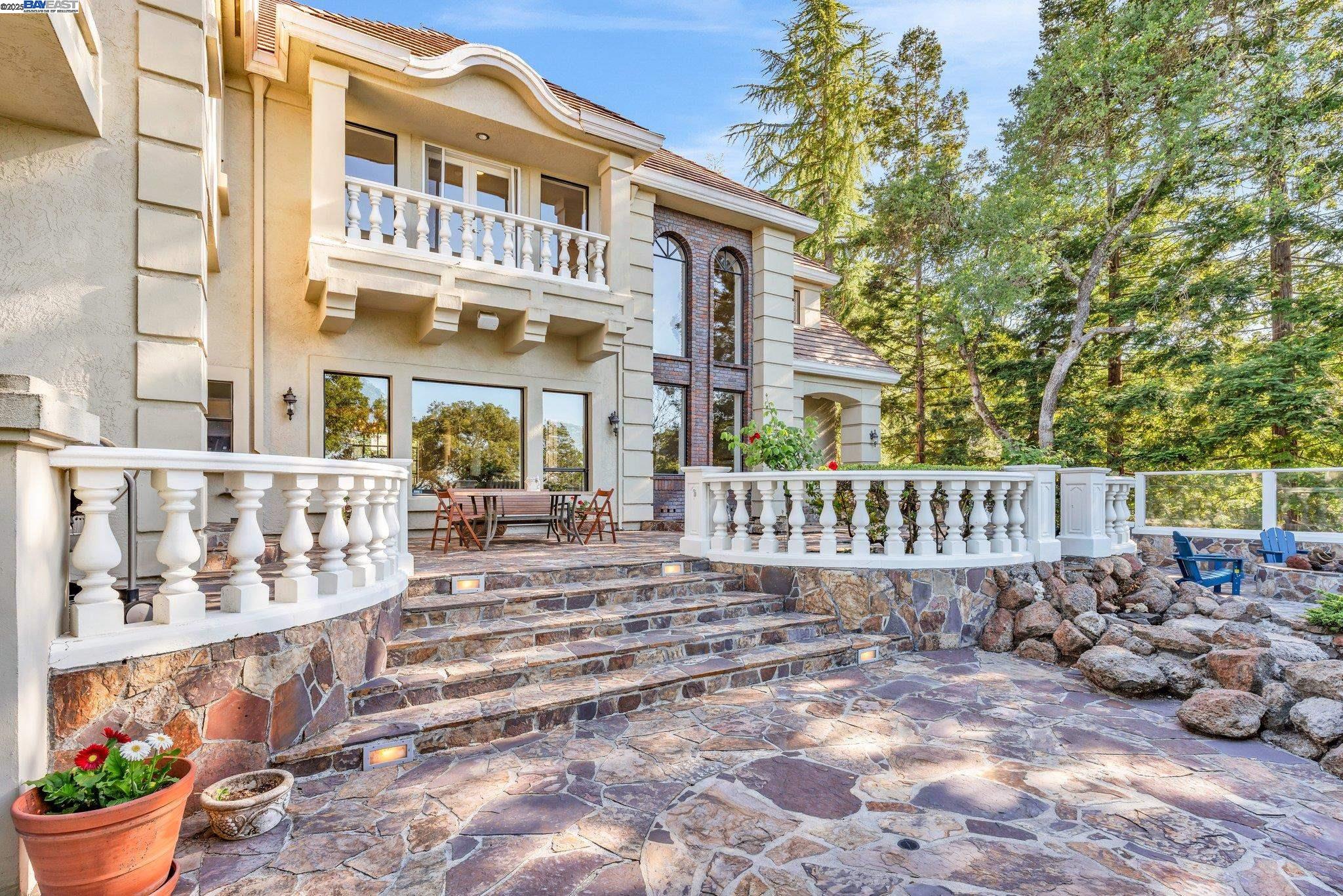 Detail Gallery Image 50 of 56 For 219 Valley Oaks Dr, Alamo,  CA 94507 - 4 Beds | 4/1 Baths