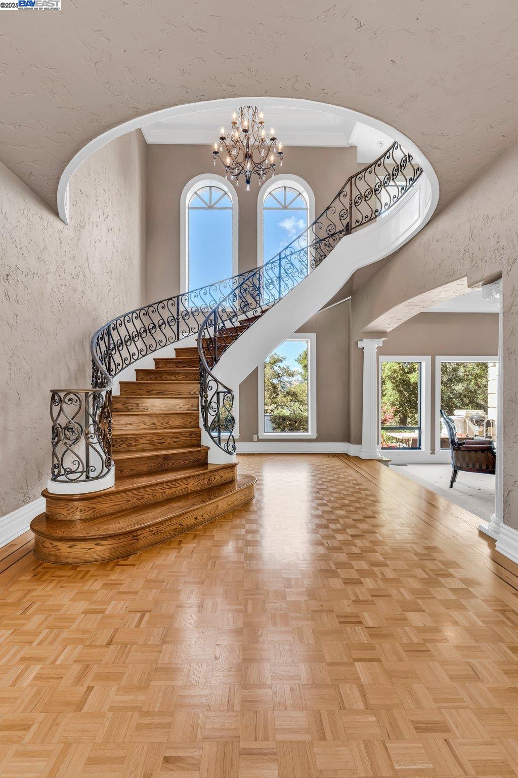 Detail Gallery Image 6 of 56 For 219 Valley Oaks Dr, Alamo,  CA 94507 - 4 Beds | 4/1 Baths
