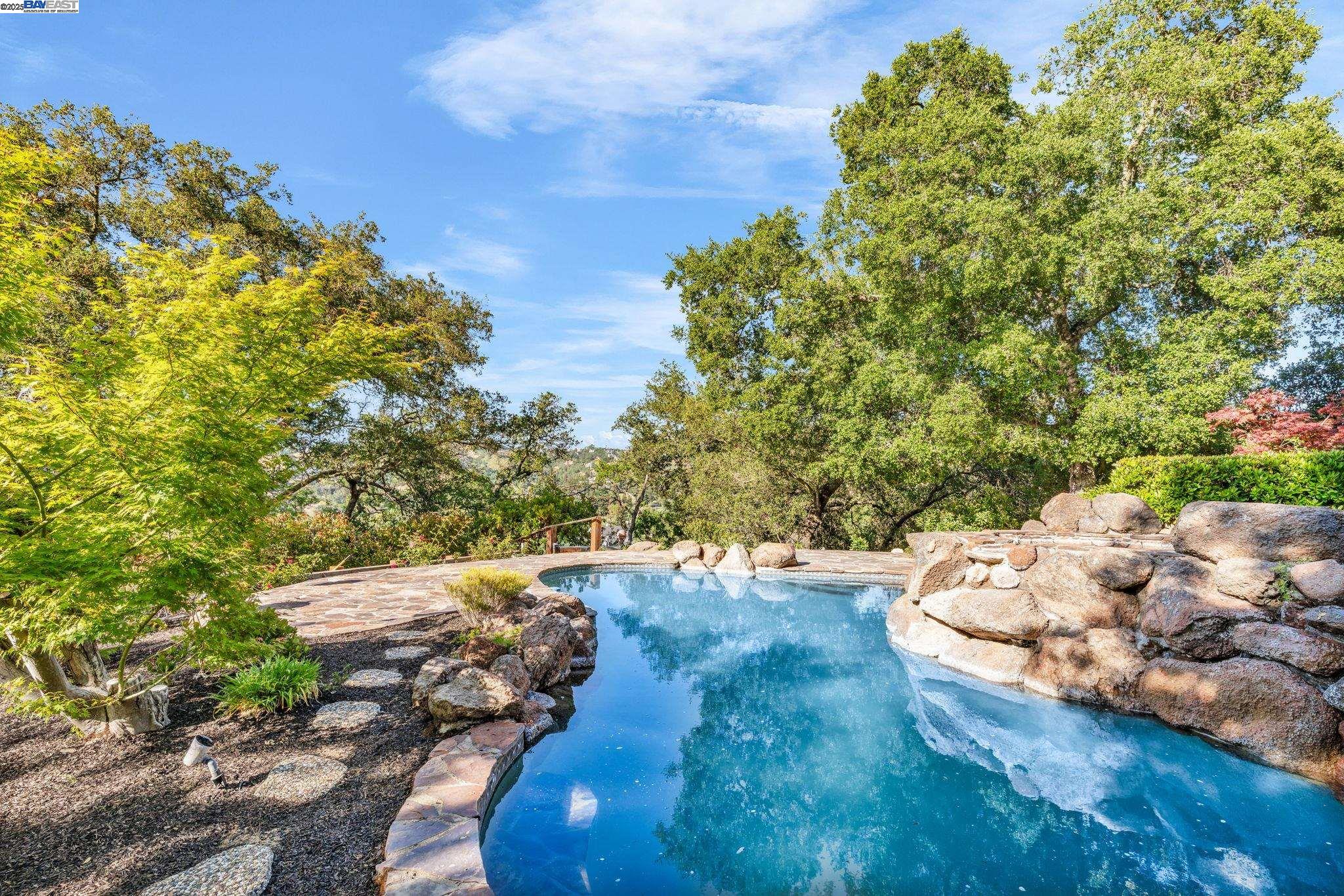 Detail Gallery Image 52 of 56 For 219 Valley Oaks Dr, Alamo,  CA 94507 - 4 Beds | 4/1 Baths