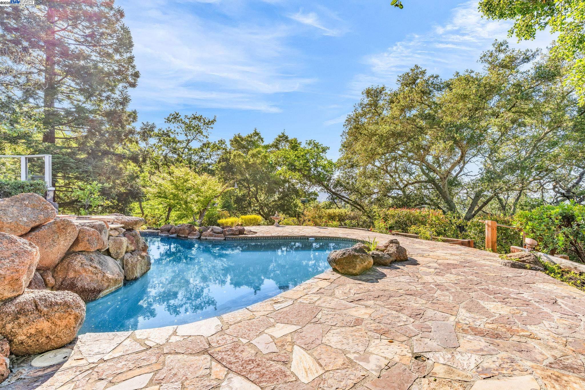 Detail Gallery Image 53 of 56 For 219 Valley Oaks Dr, Alamo,  CA 94507 - 4 Beds | 4/1 Baths
