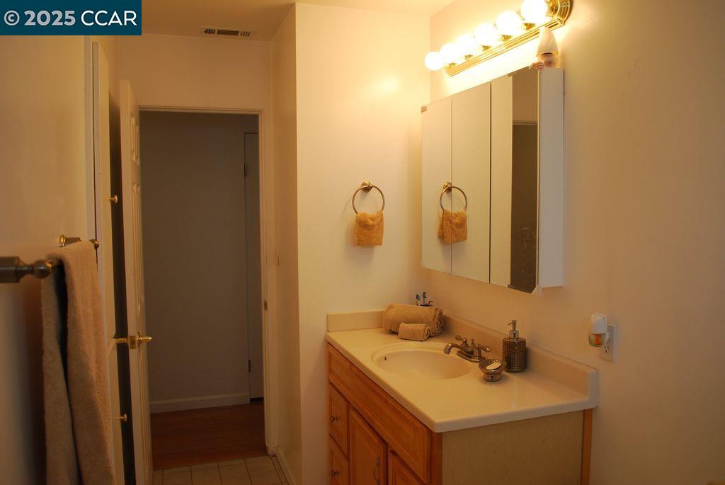 2118 San Rafael Ave, Santa Clara, California 95051, 3 Bedrooms Bedrooms, 5 Rooms Rooms,2 BathroomsBathrooms,Residential Lease,For Rent,2118 San Rafael Ave,41103464
