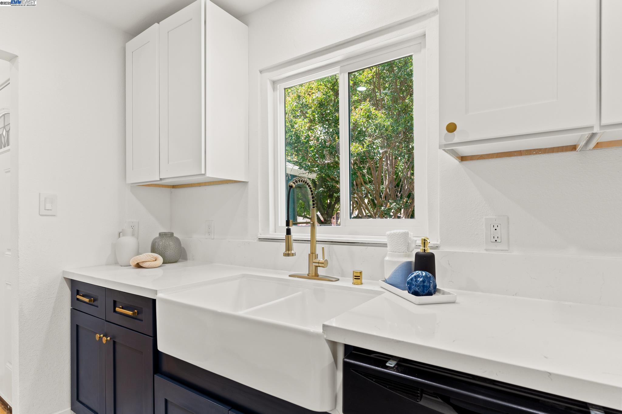 Detail Gallery Image 16 of 35 For 2726 De Ovan Ave, Stockton,  CA 95204 - 3 Beds | 2 Baths