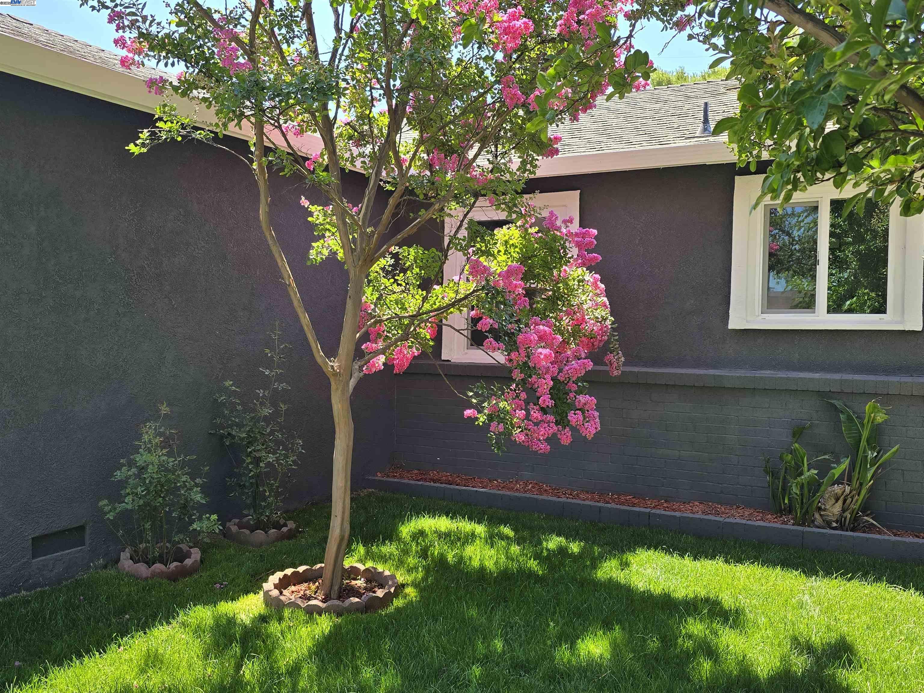 Detail Gallery Image 17 of 35 For 2726 De Ovan Ave, Stockton,  CA 95204 - 3 Beds | 2 Baths