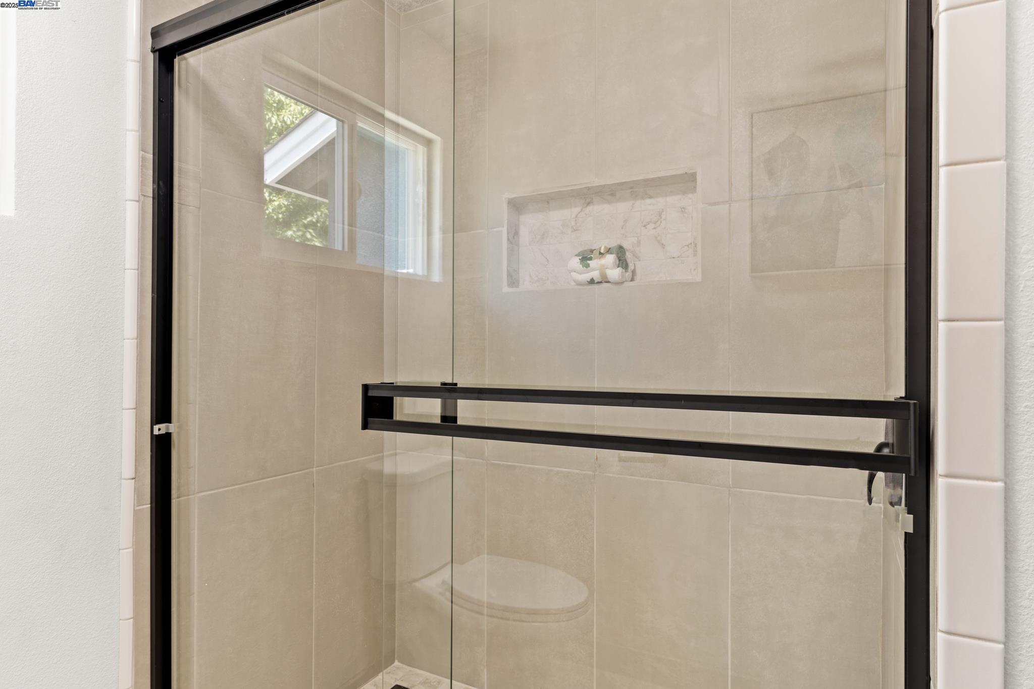 Detail Gallery Image 31 of 35 For 2726 De Ovan Ave, Stockton,  CA 95204 - 3 Beds | 2 Baths