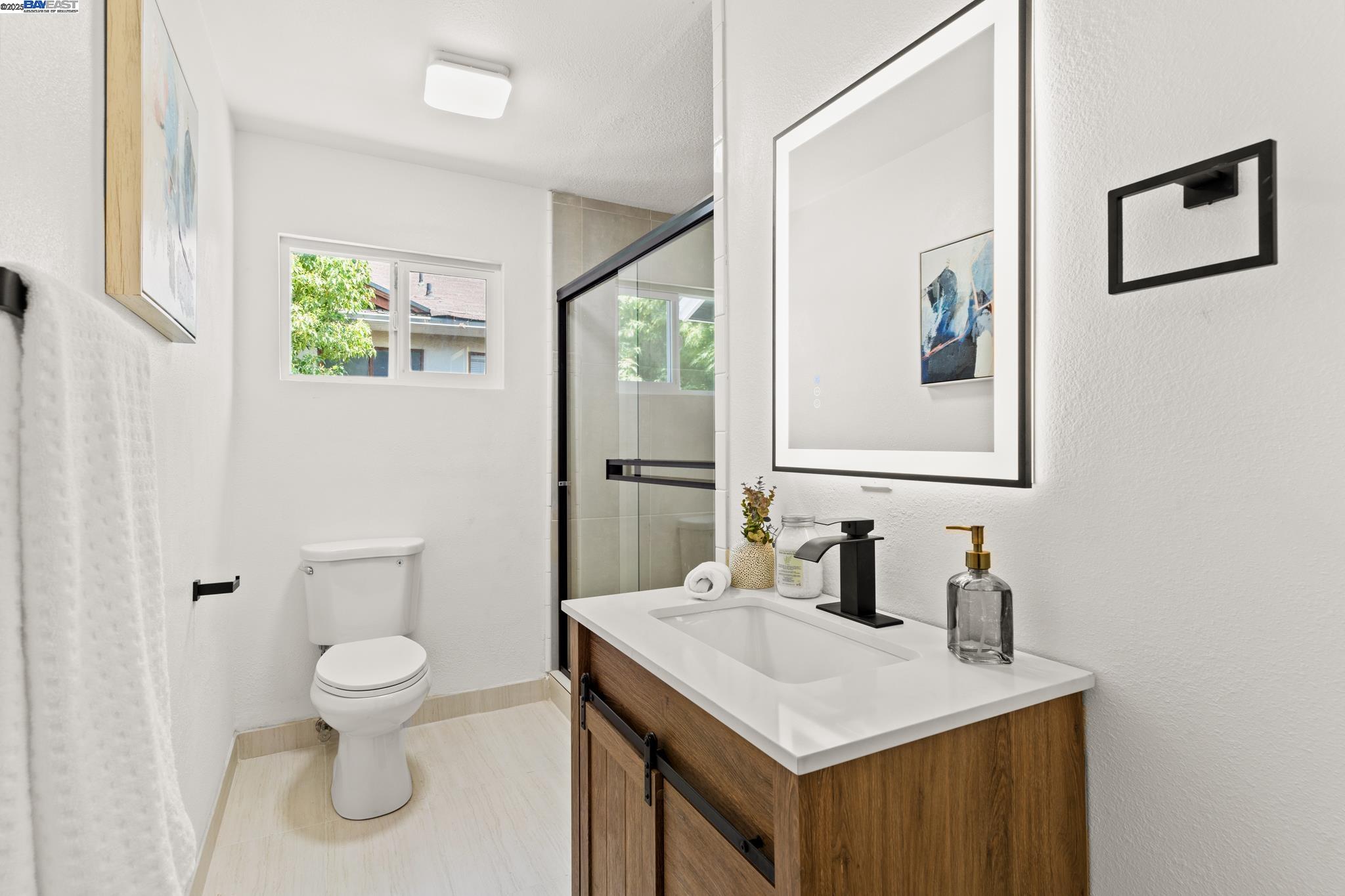 Detail Gallery Image 32 of 35 For 2726 De Ovan Ave, Stockton,  CA 95204 - 3 Beds | 2 Baths