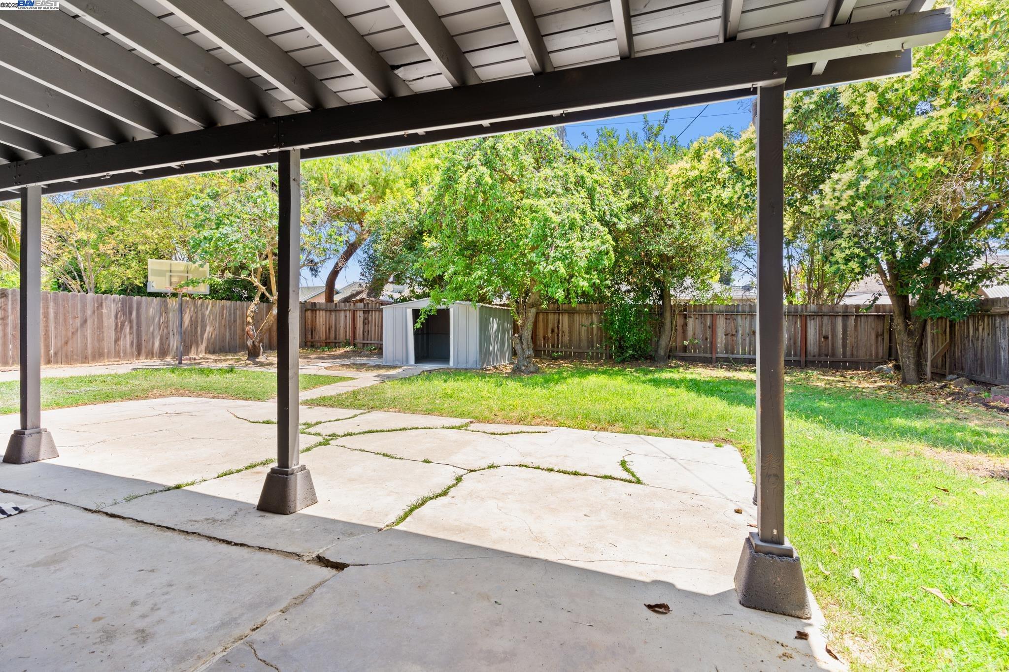 Detail Gallery Image 34 of 35 For 2726 De Ovan Ave, Stockton,  CA 95204 - 3 Beds | 2 Baths