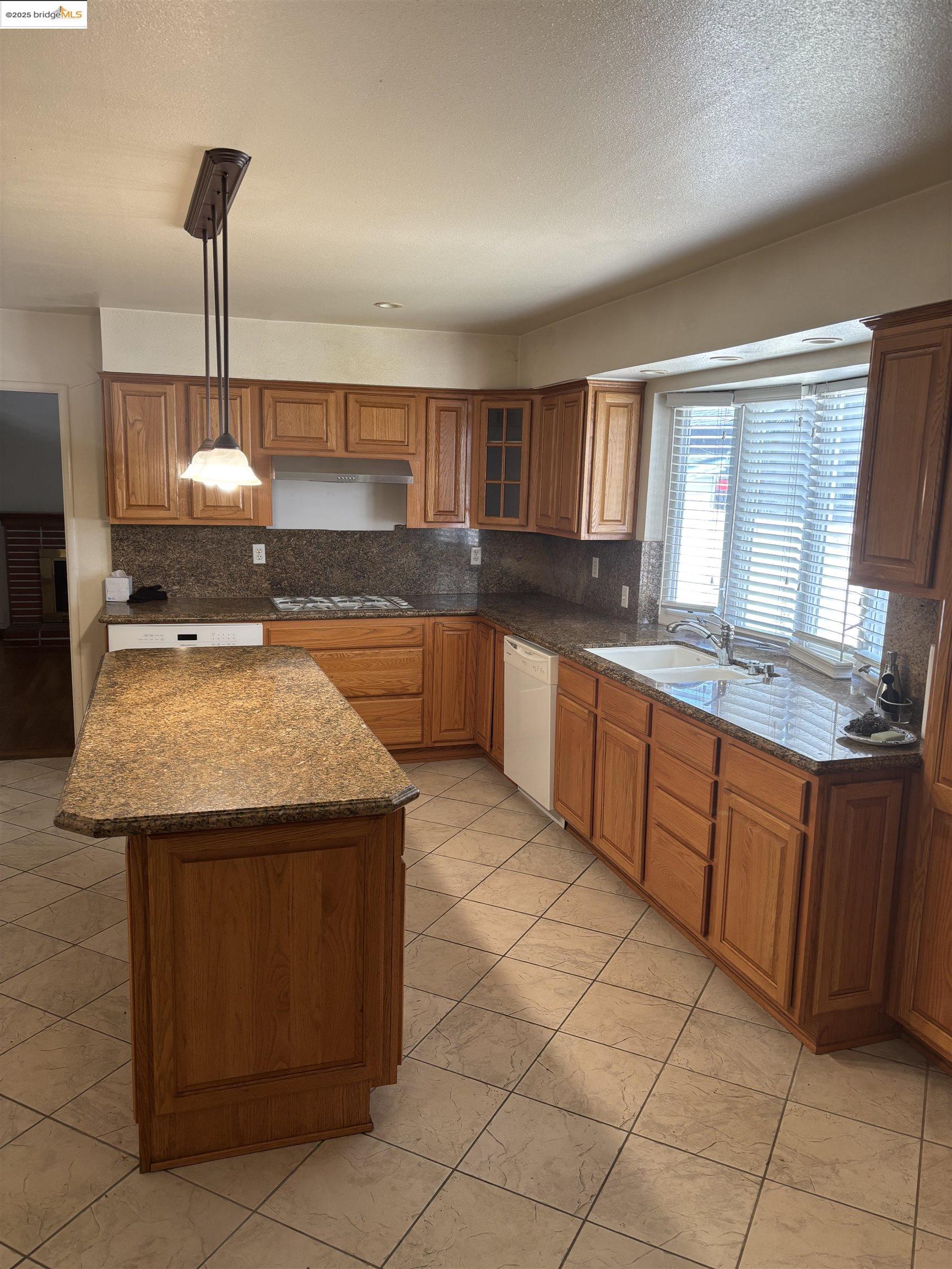 1310 B St, Antioch, California 94509, 3 Bedrooms Bedrooms, 7 Rooms Rooms,2 BathroomsBathrooms,Residential Lease,For Rent,1310 B St,41103467