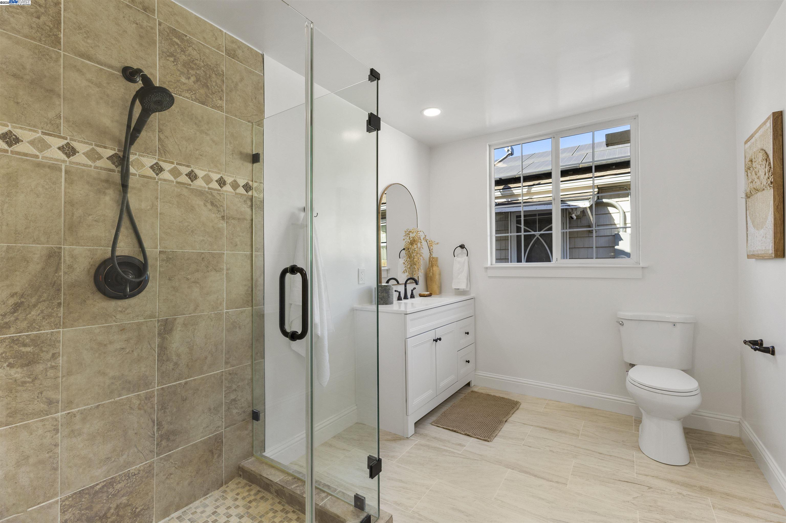 Detail Gallery Image 21 of 38 For 1535 Valley St, San Leandro,  CA 94577 - 3 Beds | 2 Baths