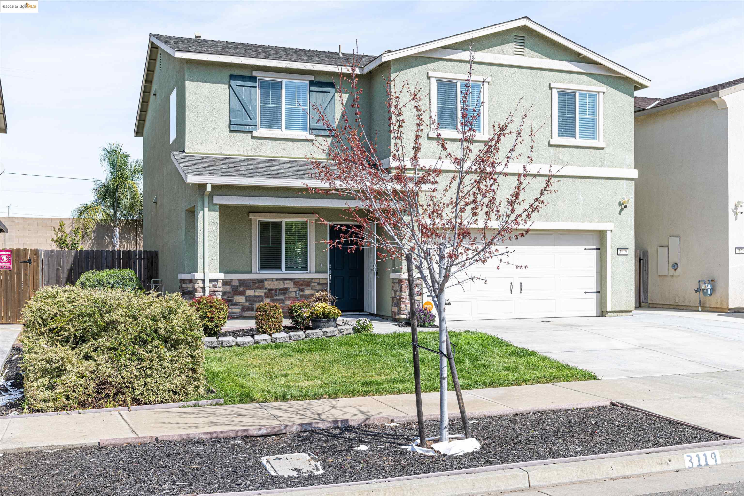 Detail Gallery Image 2 of 36 For 3119 Grizzly St, Merced,  CA 95341-8238 - 4 Beds | 2/1 Baths