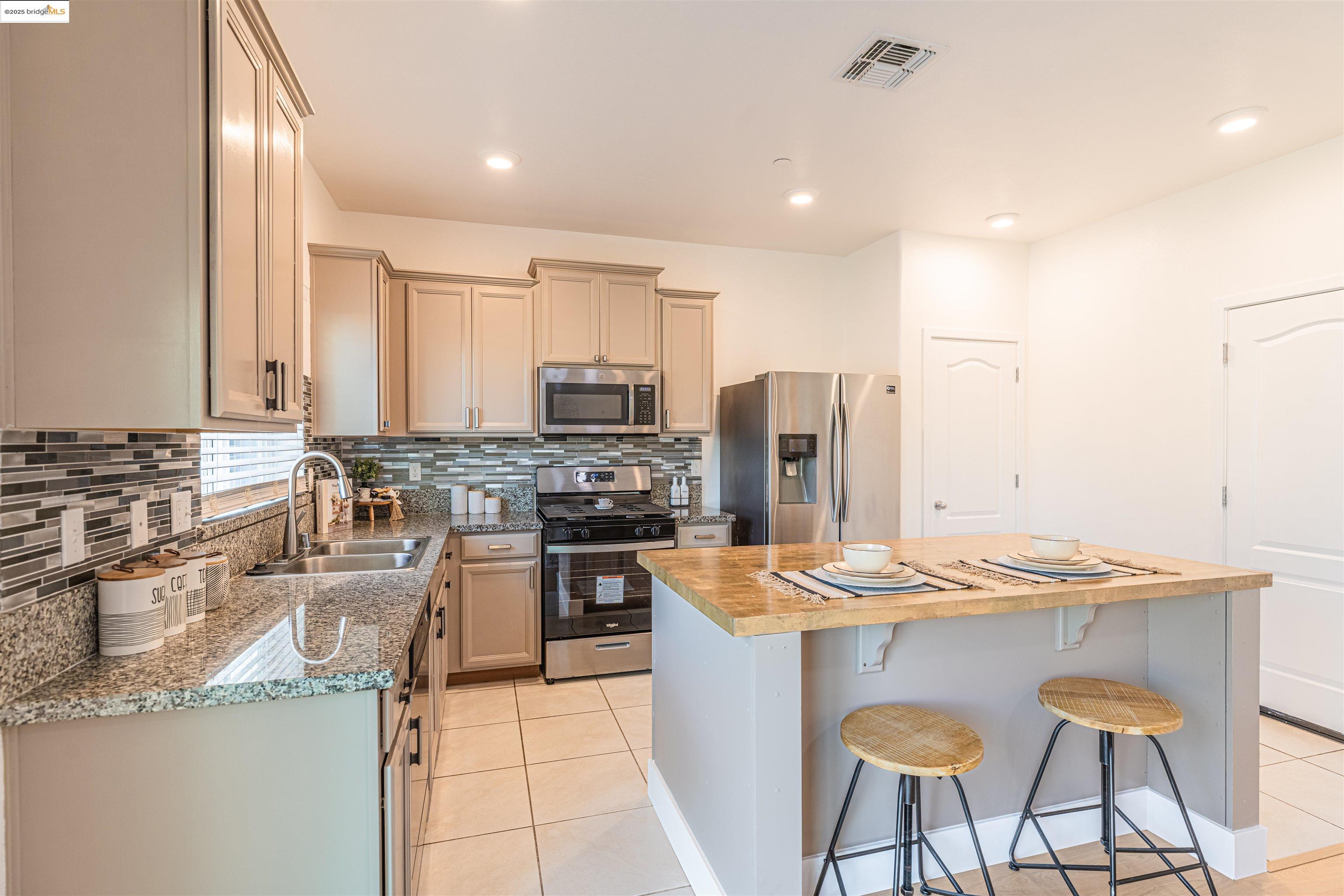 Detail Gallery Image 17 of 36 For 3119 Grizzly St, Merced,  CA 95341-8238 - 4 Beds | 2/1 Baths