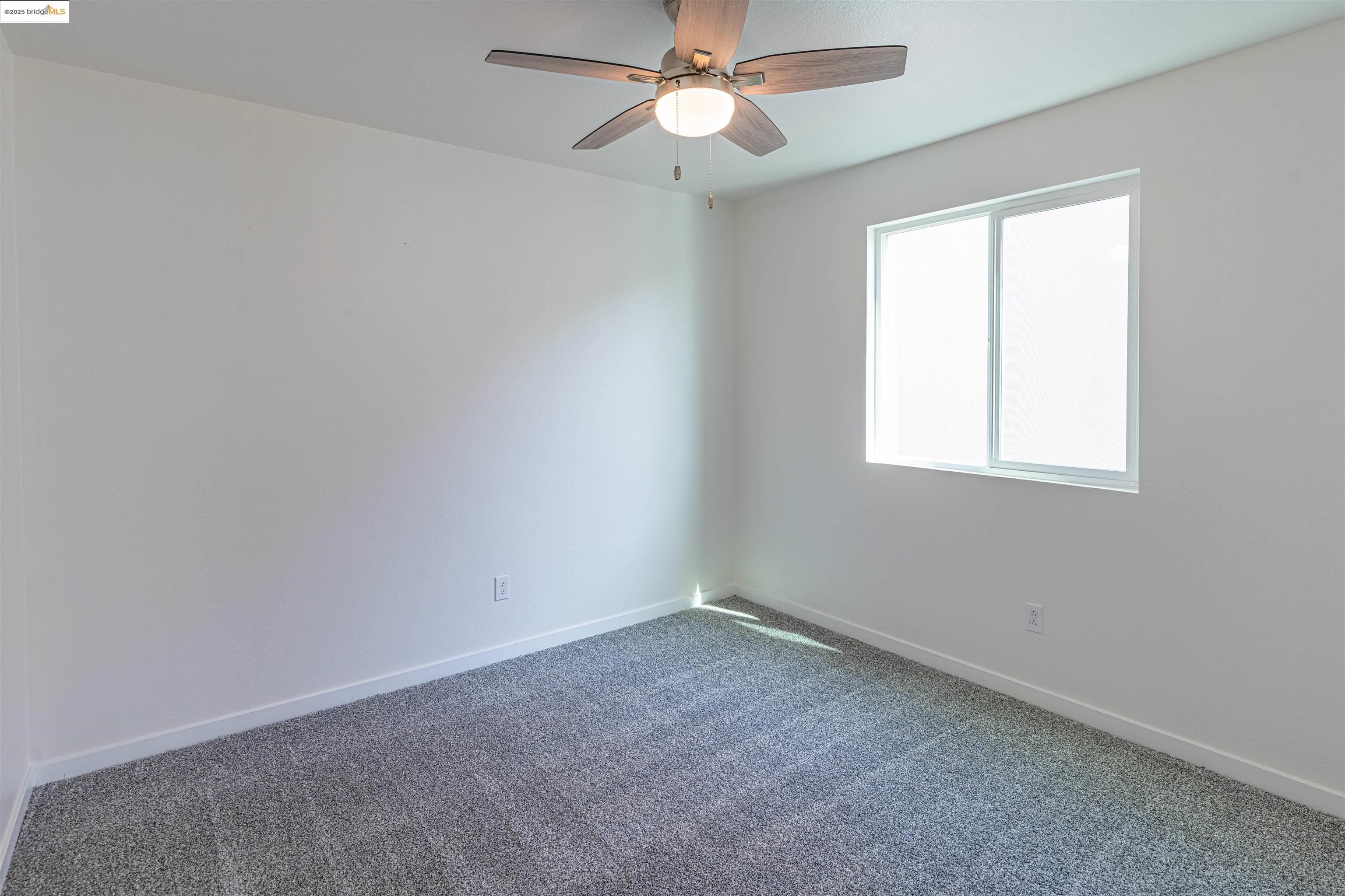 Detail Gallery Image 23 of 36 For 3119 Grizzly St, Merced,  CA 95341-8238 - 4 Beds | 2/1 Baths