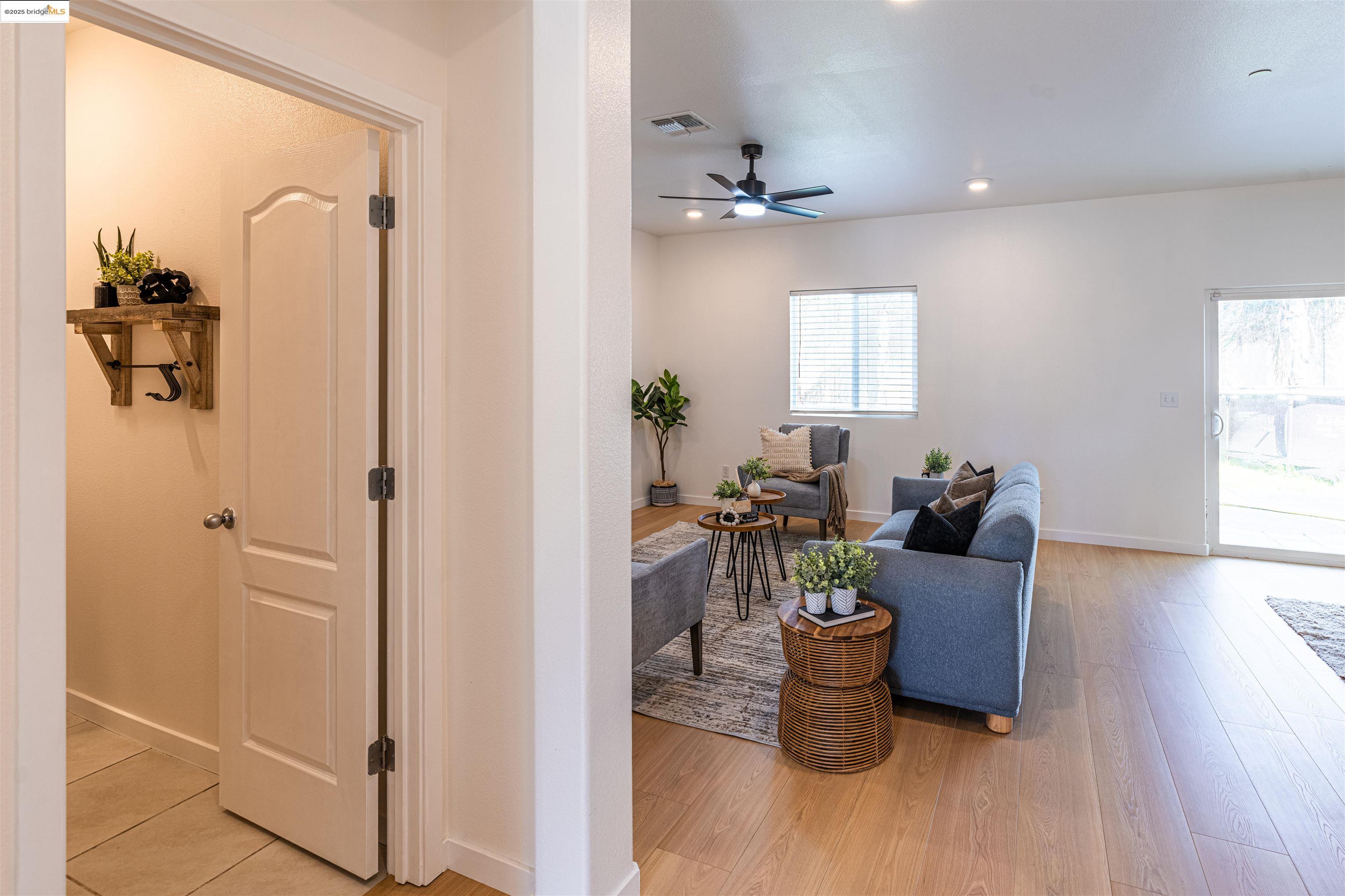 Detail Gallery Image 7 of 36 For 3119 Grizzly St, Merced,  CA 95341-8238 - 4 Beds | 2/1 Baths