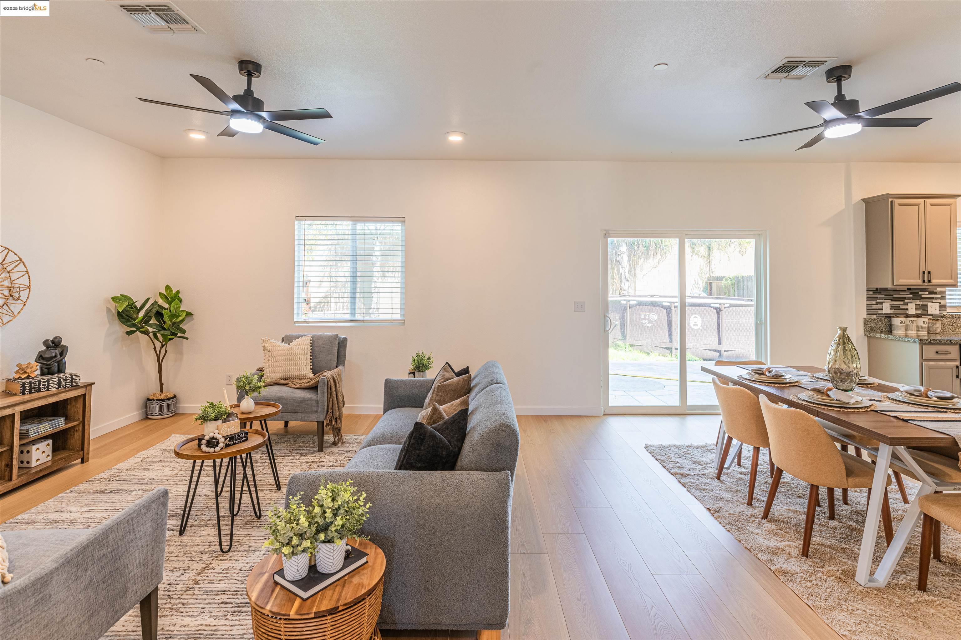 Detail Gallery Image 9 of 36 For 3119 Grizzly St, Merced,  CA 95341-8238 - 4 Beds | 2/1 Baths