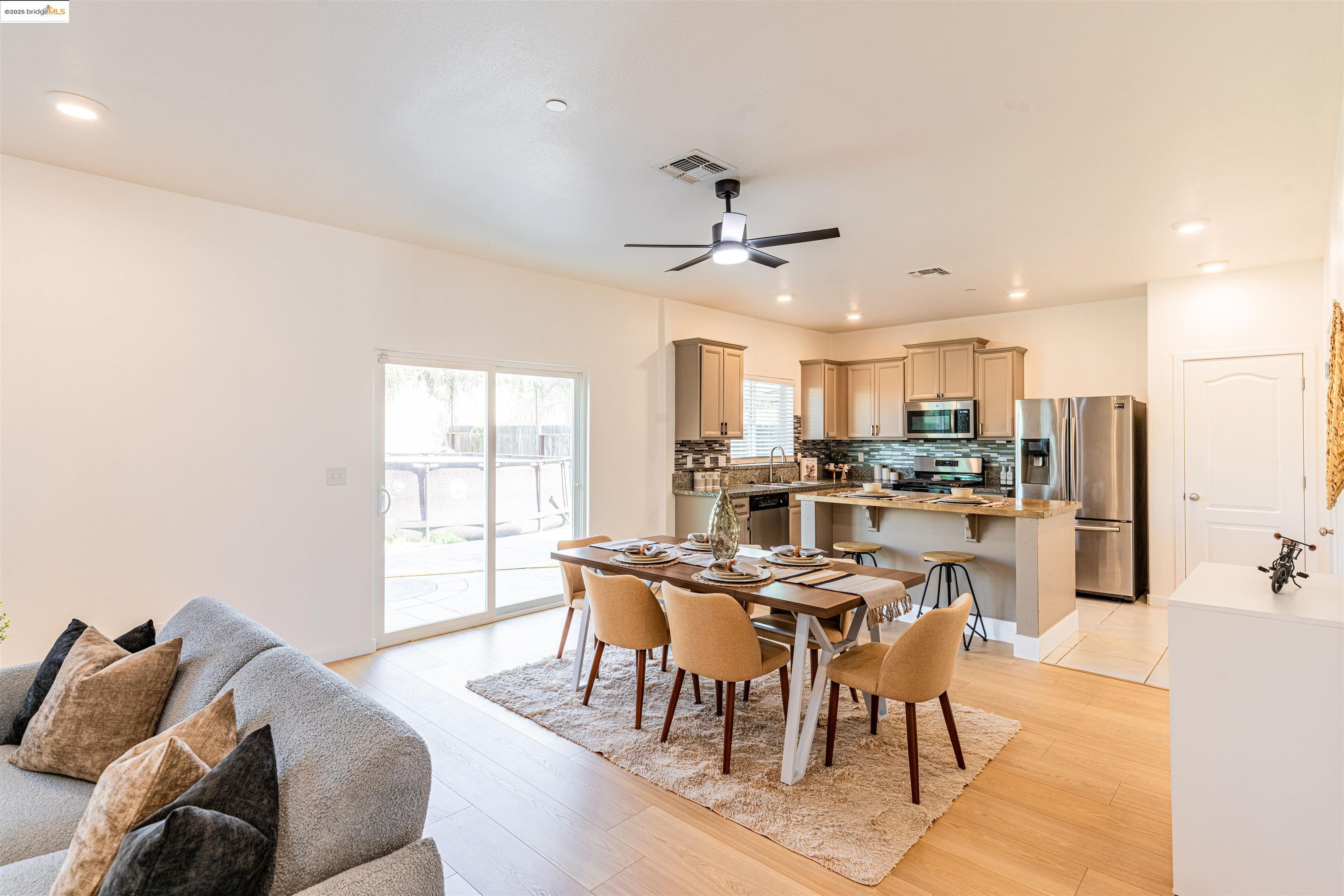 Detail Gallery Image 10 of 36 For 3119 Grizzly St, Merced,  CA 95341-8238 - 4 Beds | 2/1 Baths