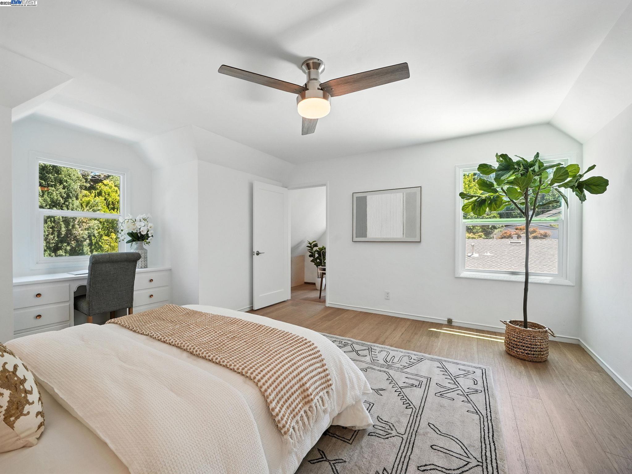 Detail Gallery Image 17 of 36 For 160 Moraga Way, Orinda,  CA 94563 - 3 Beds | 2/1 Baths