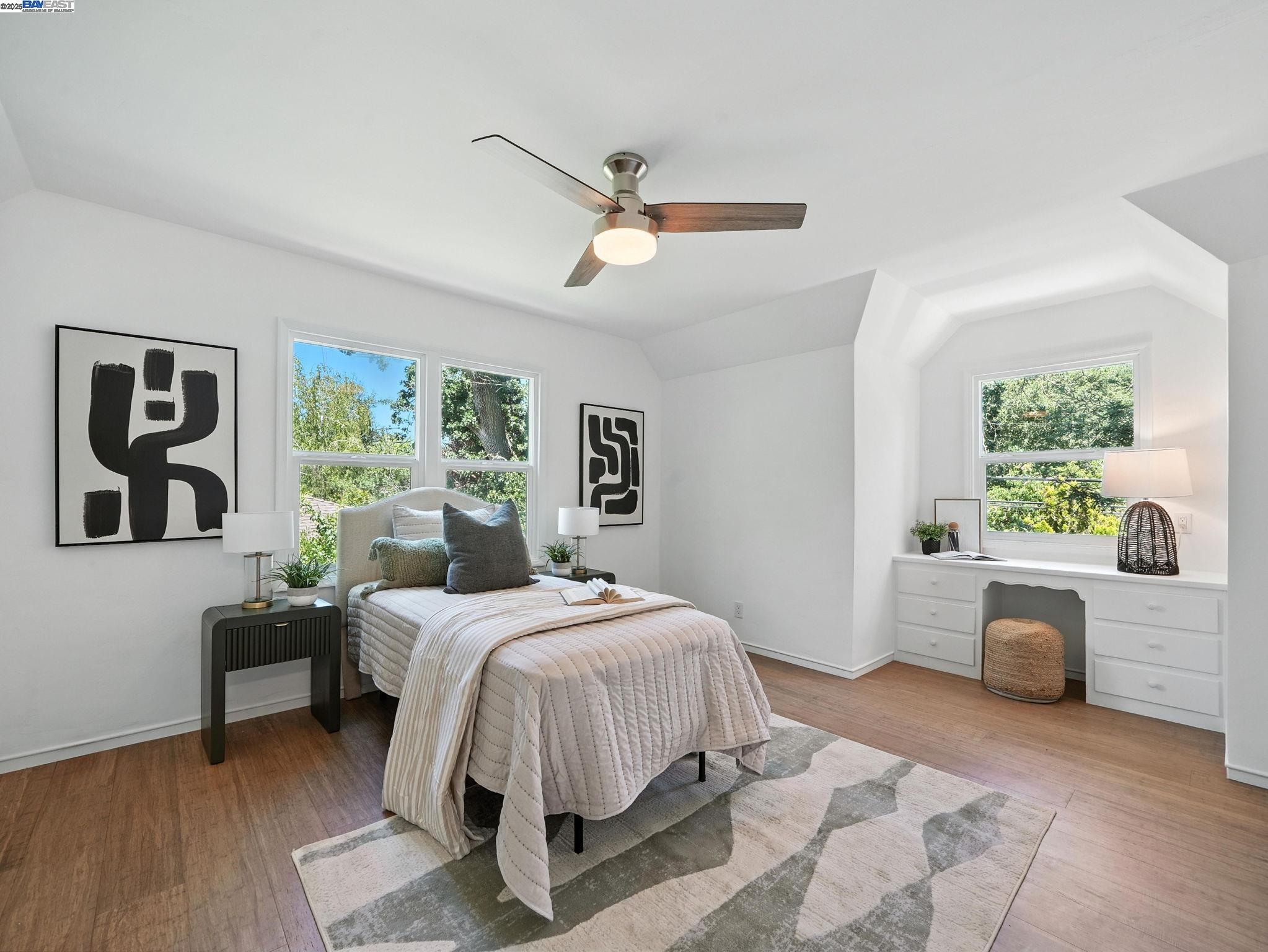 Detail Gallery Image 22 of 36 For 160 Moraga Way, Orinda,  CA 94563 - 3 Beds | 2/1 Baths