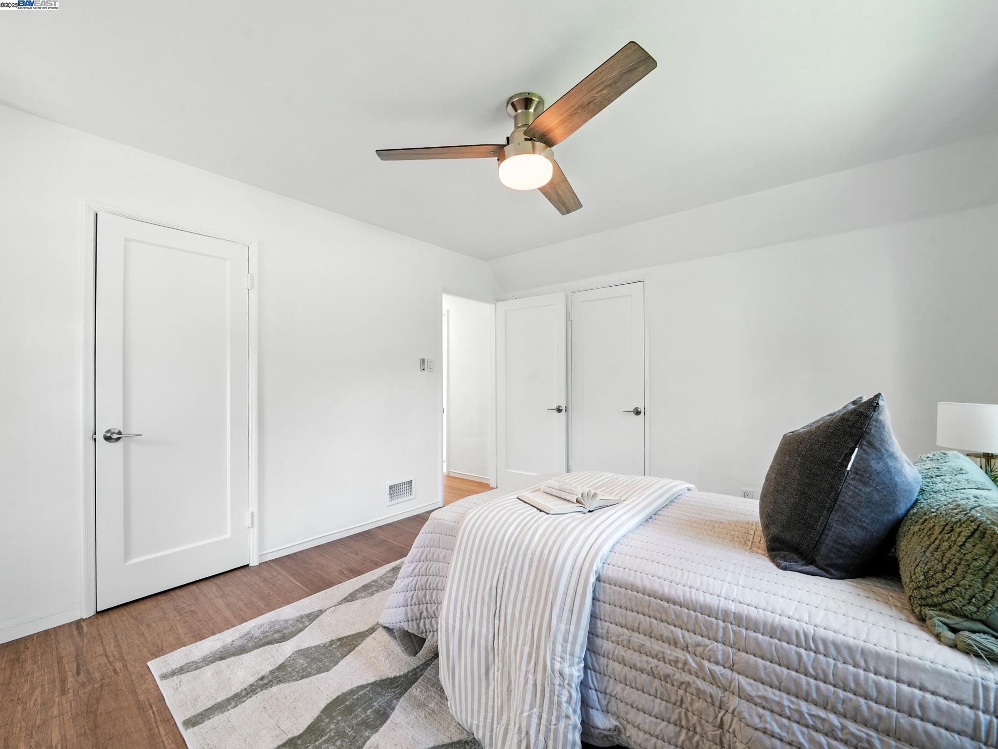 Detail Gallery Image 23 of 36 For 160 Moraga Way, Orinda,  CA 94563 - 3 Beds | 2/1 Baths